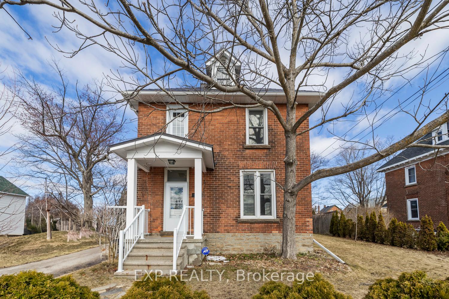 Photo 2 of 71 High Street, Carleton Place — HOMEH