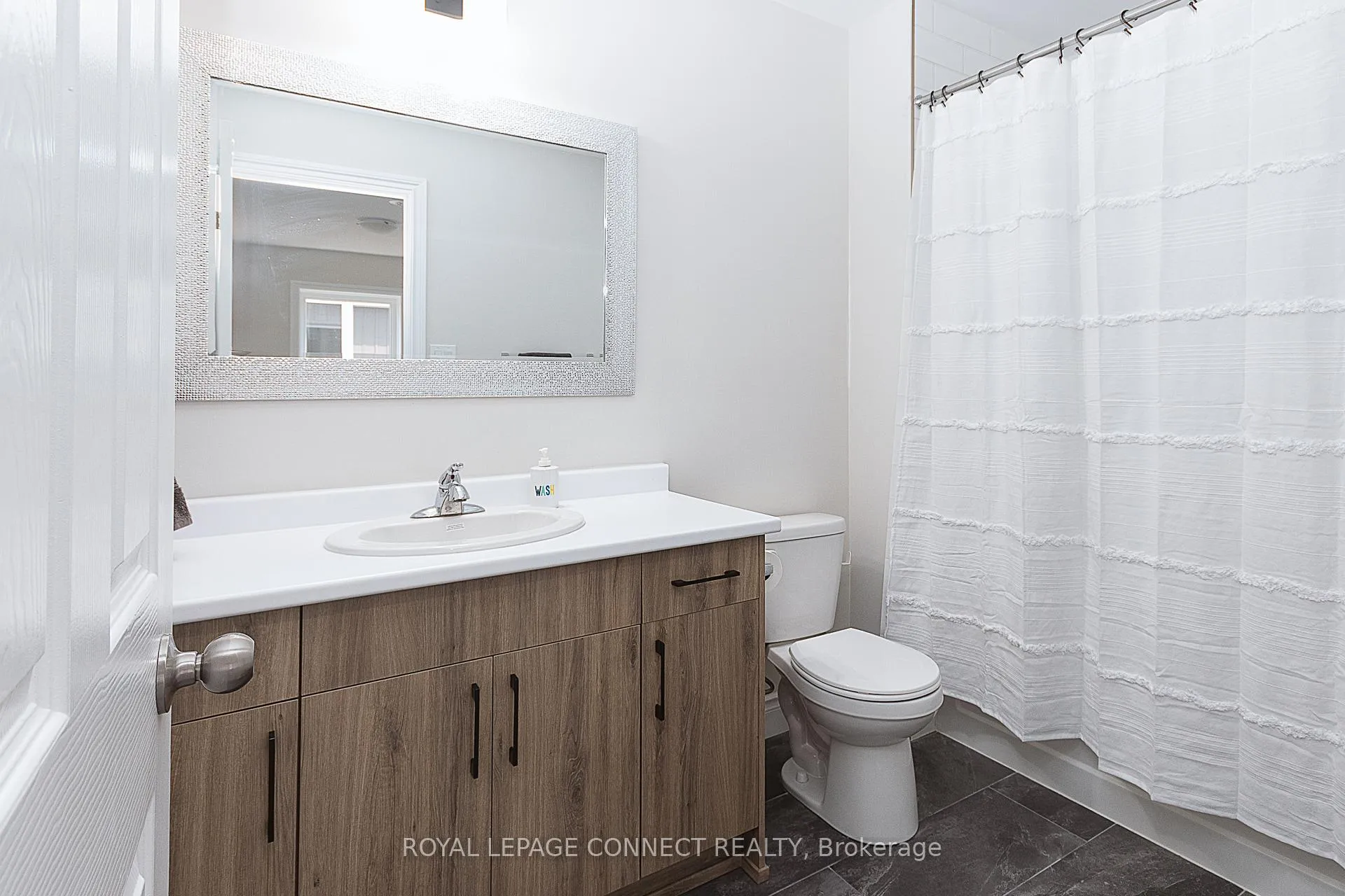 Photo 16 of 24 Coldbrook Drive, Cavan Monaghan, Cavan-Monaghan — HOMEH