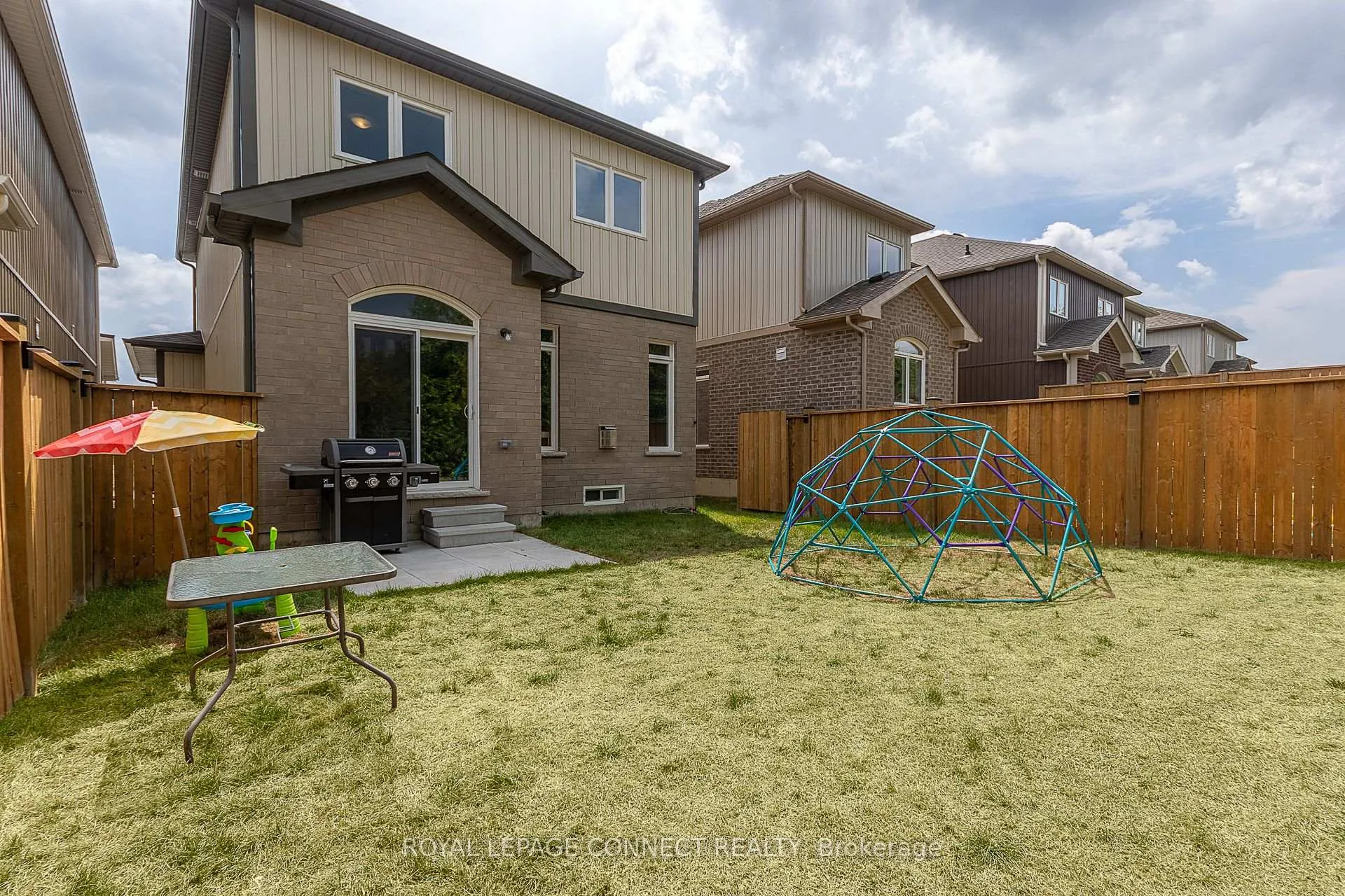 Photo 26 of 24 Coldbrook Drive, Cavan Monaghan, Cavan-Monaghan — HOMEH