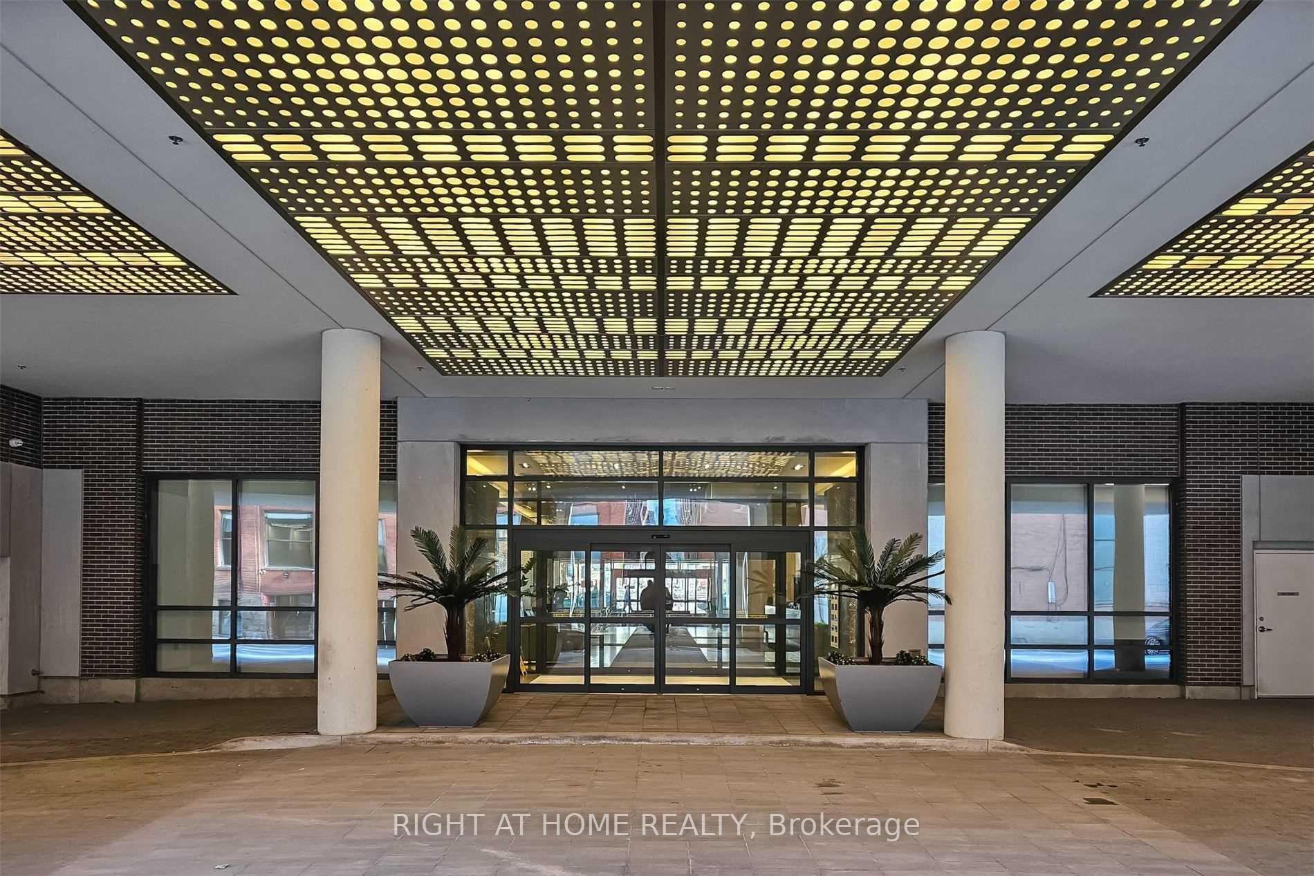 Photo 13 of Unit 736, 460 Adelaide Street E, Toronto, Moss Park — HOMEH