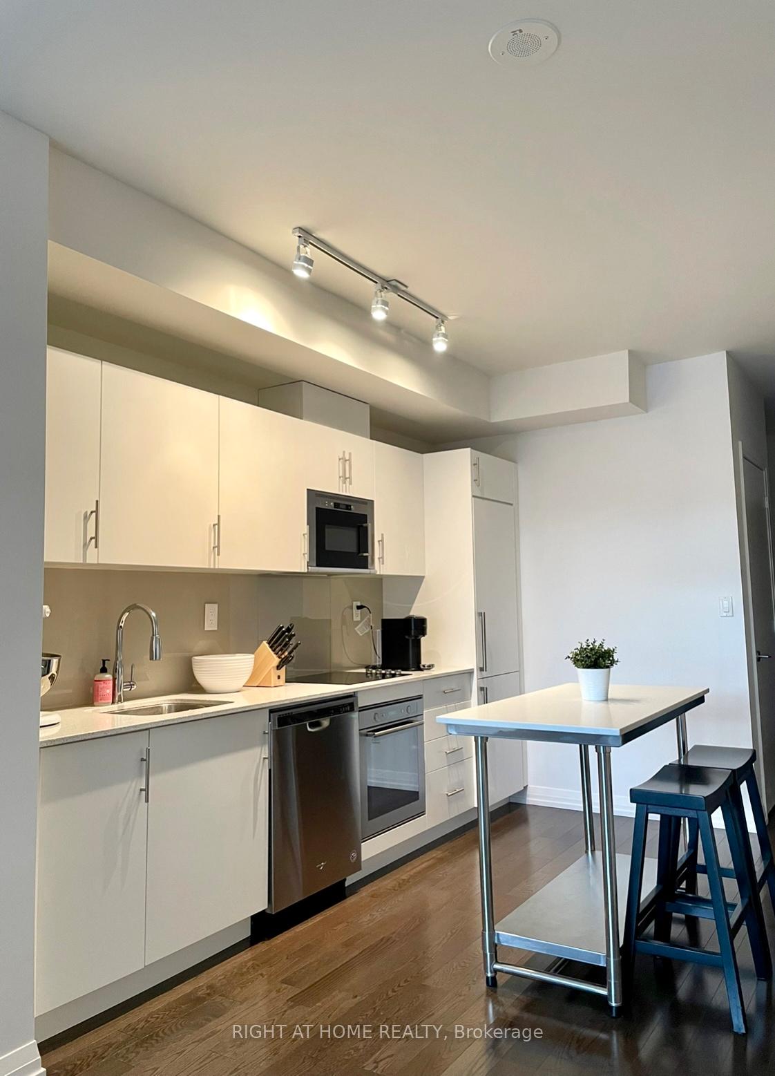 Photo 7 of Unit 736, 460 Adelaide Street E, Toronto, Moss Park — HOMEH