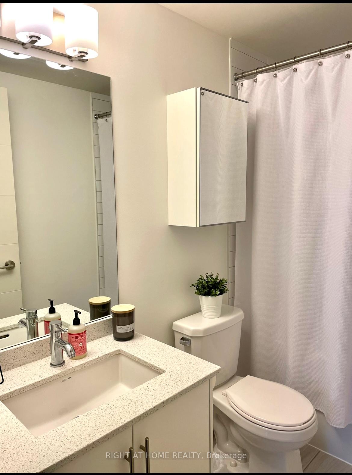 Photo 9 of Unit 736, 460 Adelaide Street E, Toronto, Moss Park — HOMEH
