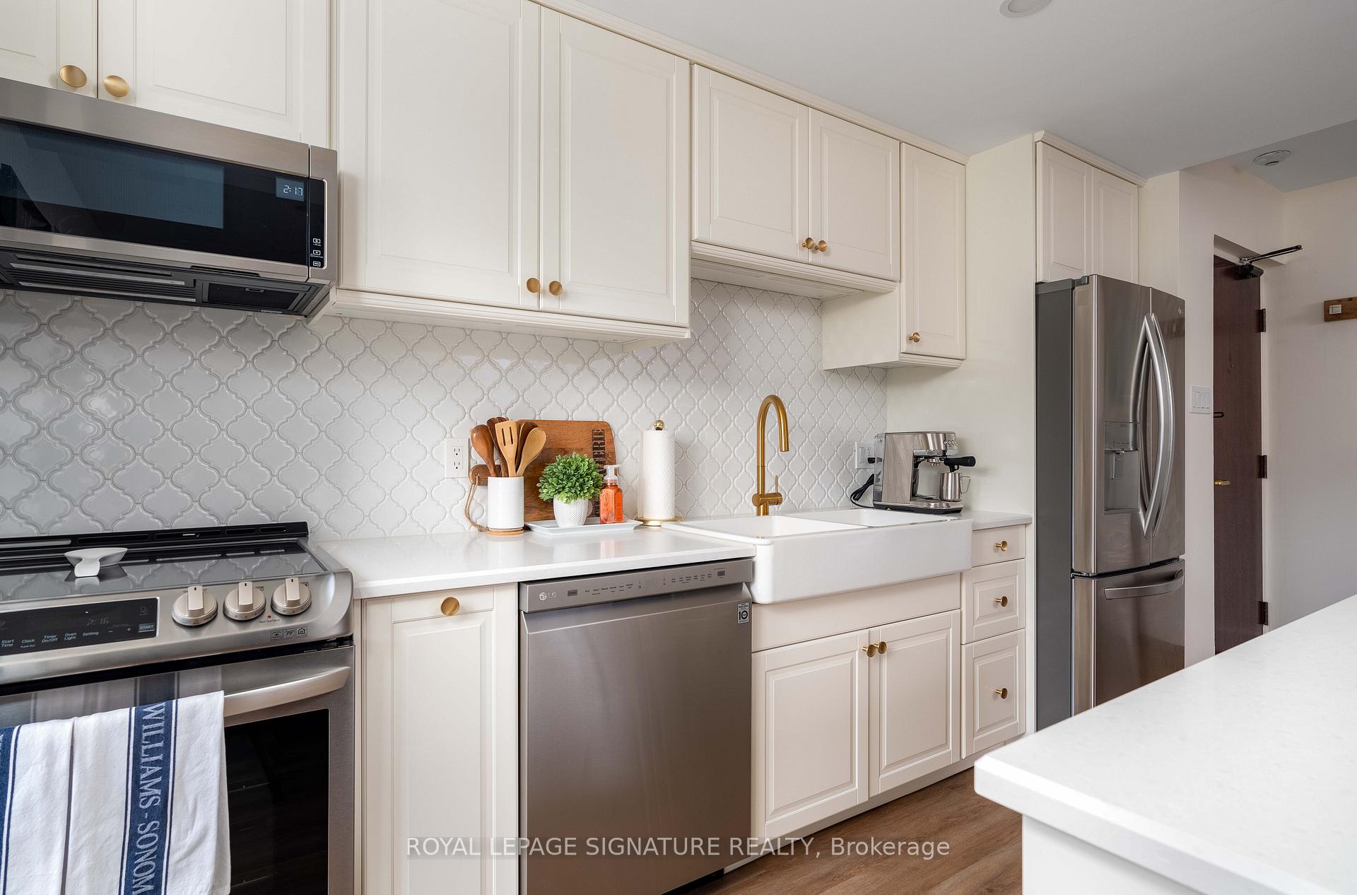 Photo 7 of Unit 601, 88 Charles Street E, Toronto, Church-Yonge Corridor — HOMEH