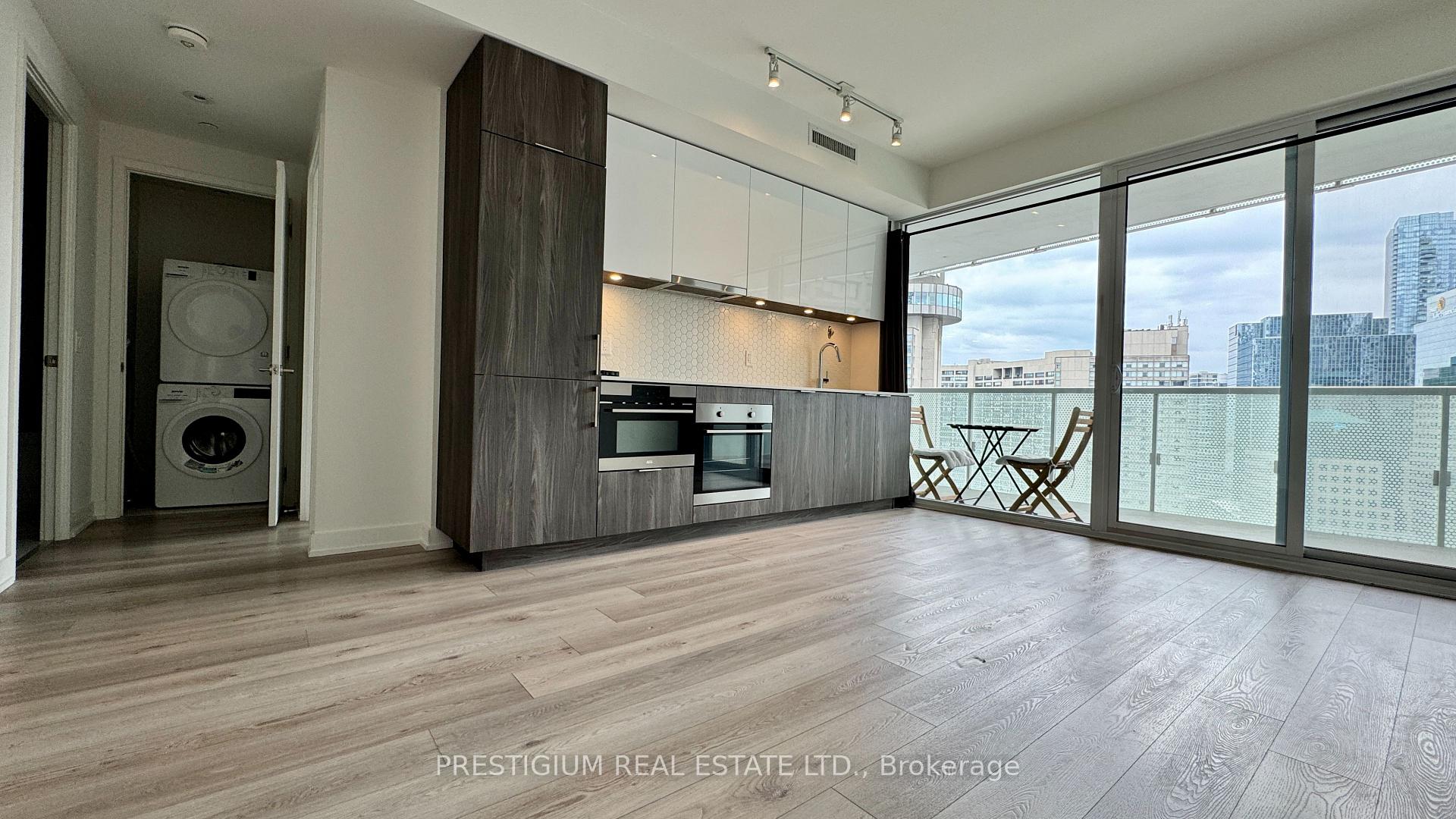 Photo 4 of Unit 2605, 15 Queens Quay E, Toronto, Waterfront Communities — HOMEH