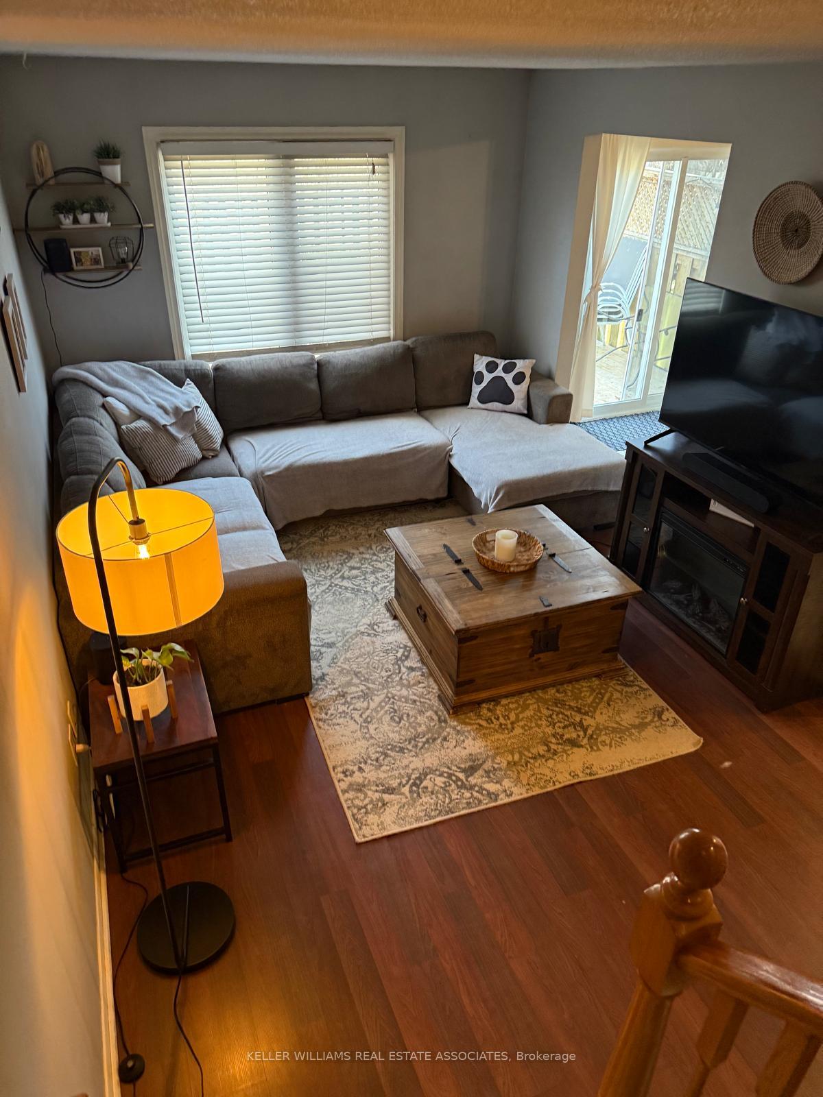 Photo 4 of 1013 Duke Street, Cambridge — HOMEH