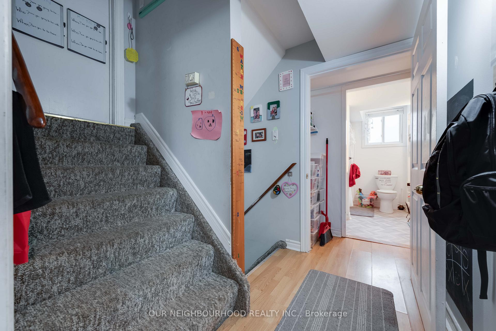 Photo 32 of 449 Leacock Drive, Barrie, Letitia Heights — HOMEH