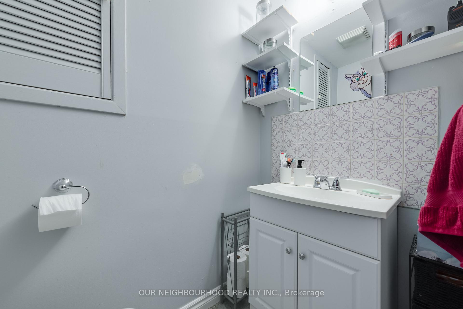 Photo 41 of 449 Leacock Drive, Barrie, Letitia Heights — HOMEH