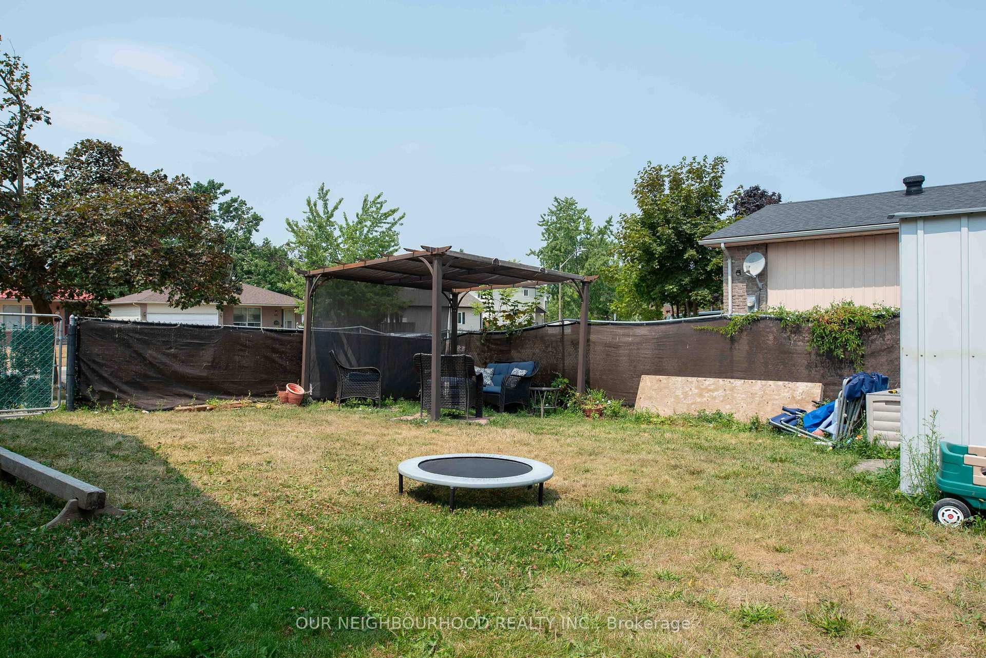 Photo 44 of 449 Leacock Drive, Barrie, Letitia Heights — HOMEH