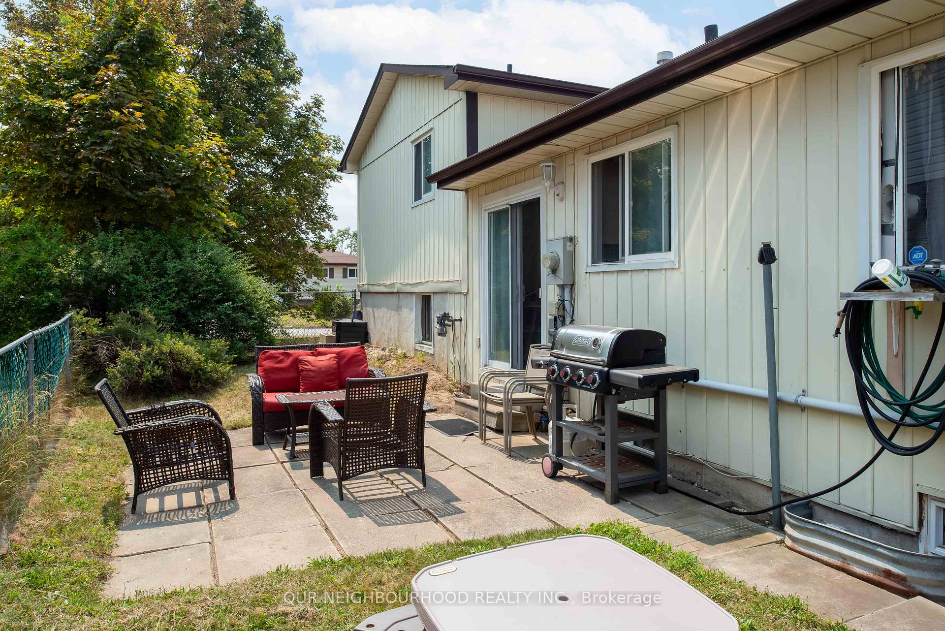 Photo 47 of 449 Leacock Drive, Barrie, Letitia Heights — HOMEH