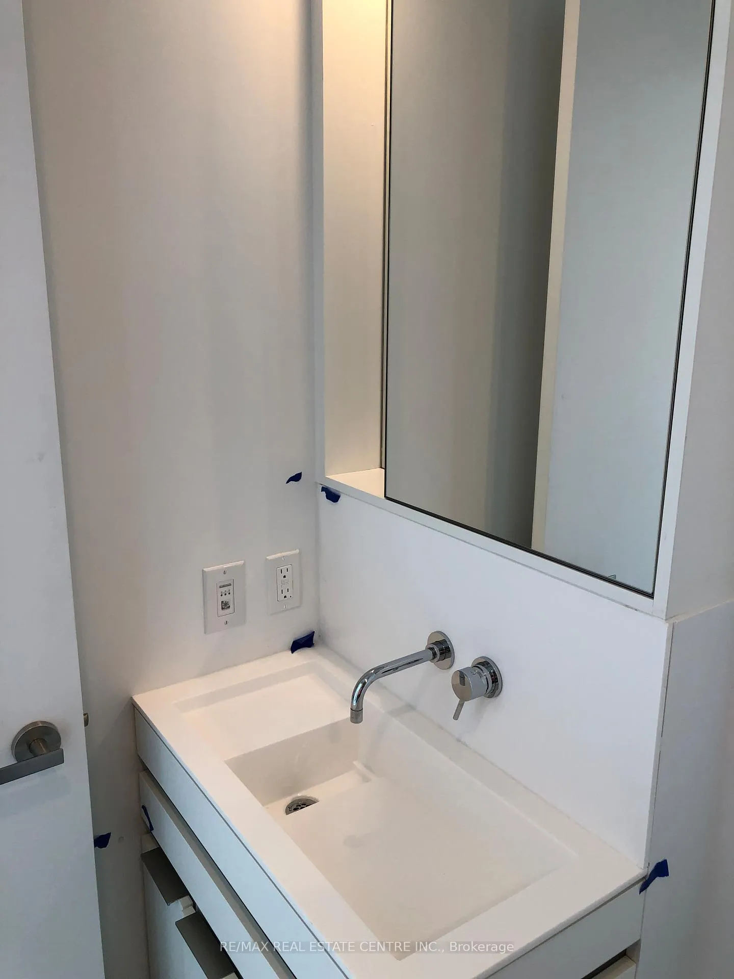 Photo 4 of Unit 5013, 197 Yonge Street, Toronto, Church-Yonge Corridor — HOMEH