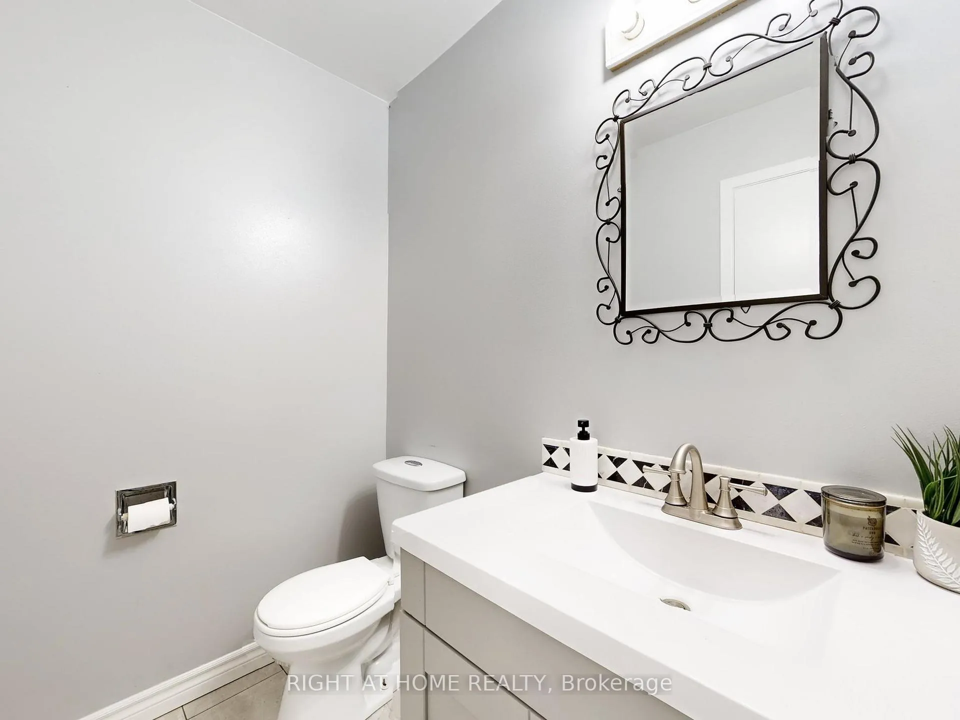 Photo 20 of 2 Hetherington Drive, Clarington, Bowmanville — HOMEH