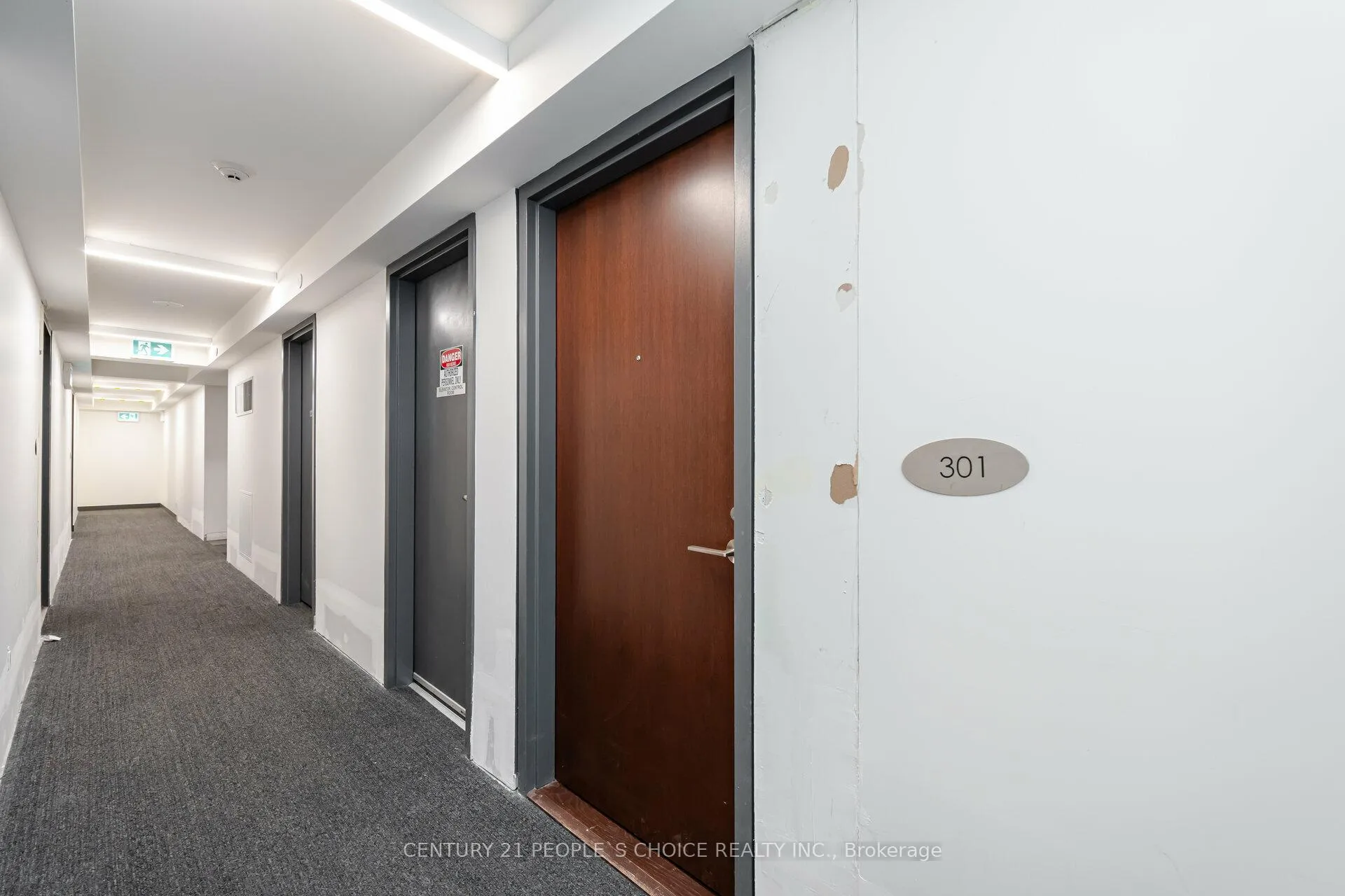 Photo 5 of Unit 301, 120 Varna Drive, Toronto, Englemount-Lawrence — HOMEH