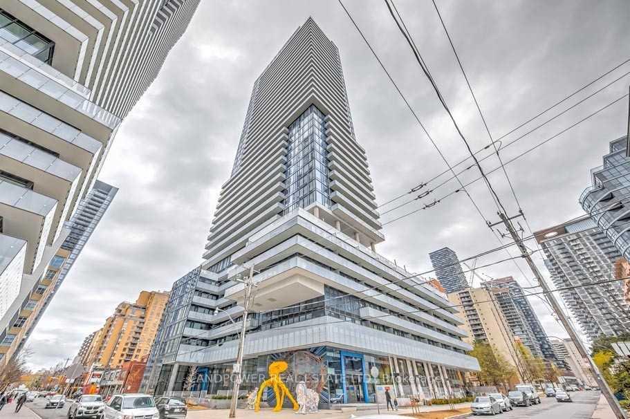 Front of Unit 607, 161 Roehampton Avenue