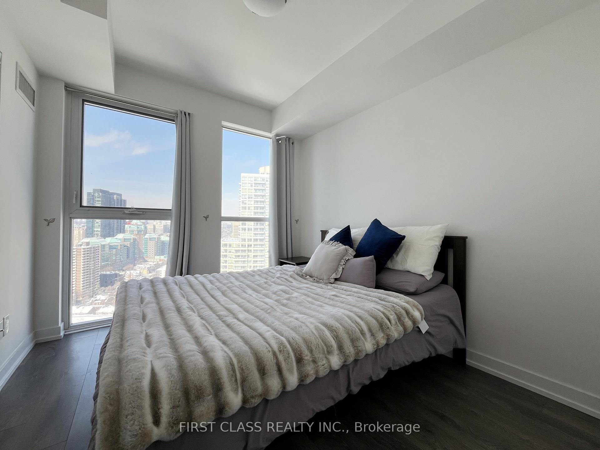 Photo 4 of Unit 2710, 159 Wellesley Street E, Toronto, Cabbagetown-South St. James Town — HOMEH