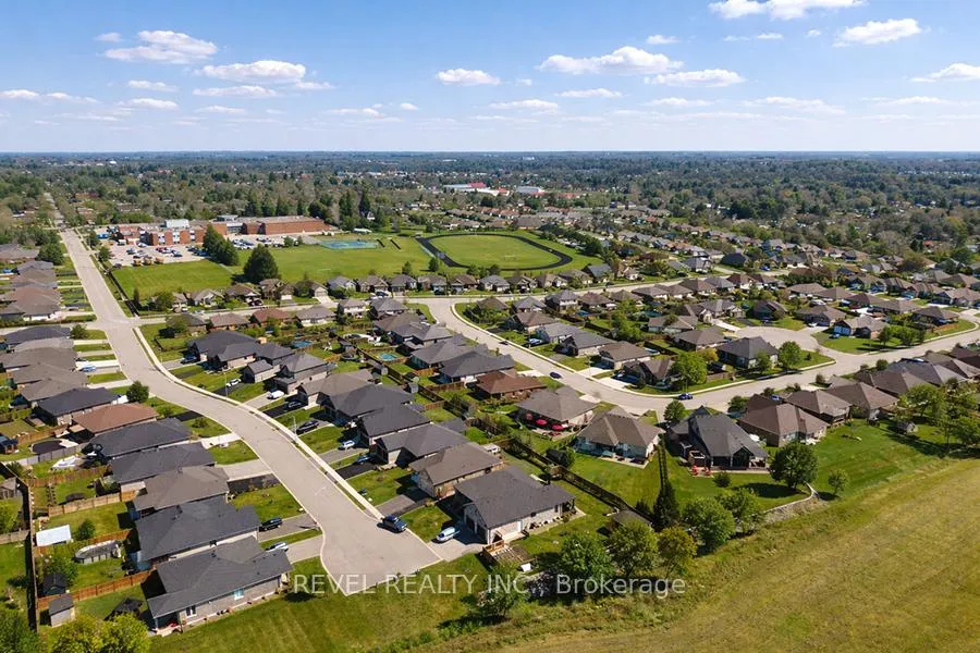 Photo 45 of 87 Allandale Crescent, Norfolk, Simcoe — HOMEH