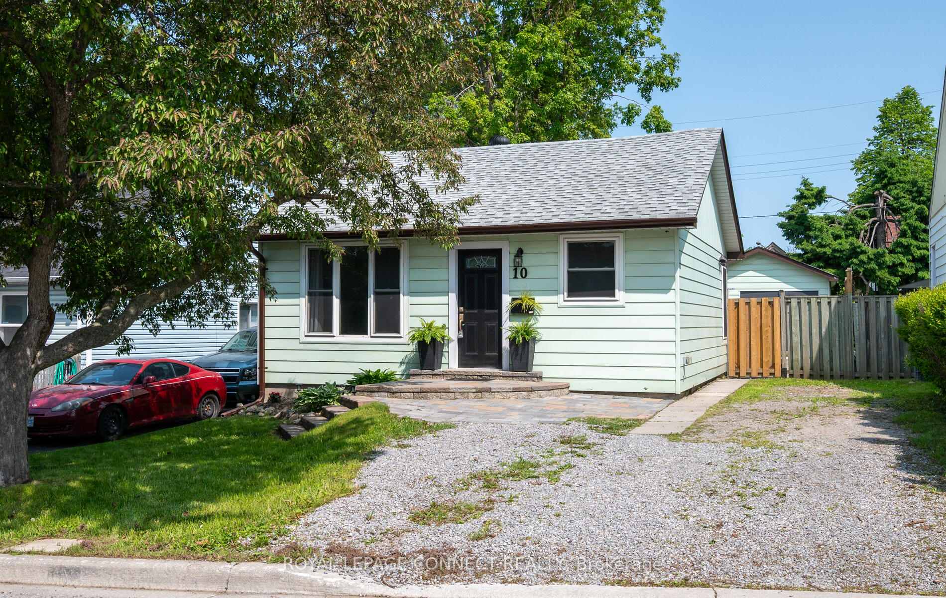 Photo 2 of 10 Queen Street, Ajax, Central — HOMEH