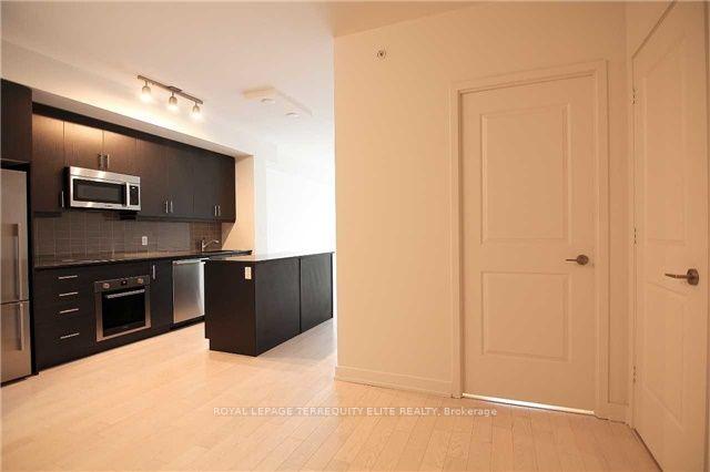 Photo 8 of Unit 1909, 1 The Esplanade Avenue, Toronto, Waterfront Communities — HOMEH