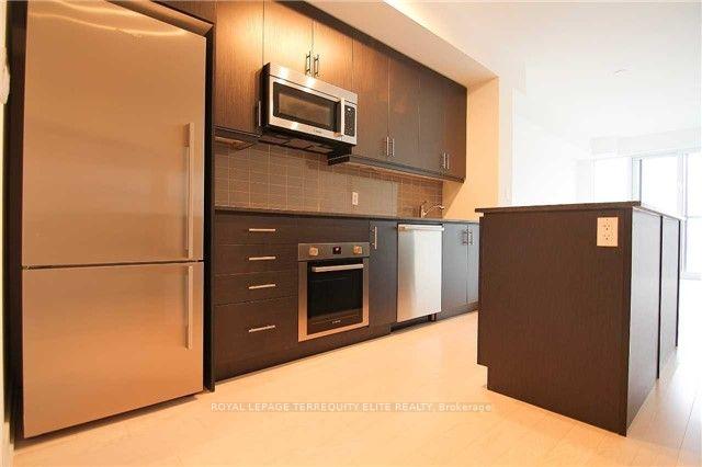 Photo 10 of Unit 1909, 1 The Esplanade Avenue, Toronto, Waterfront Communities — HOMEH