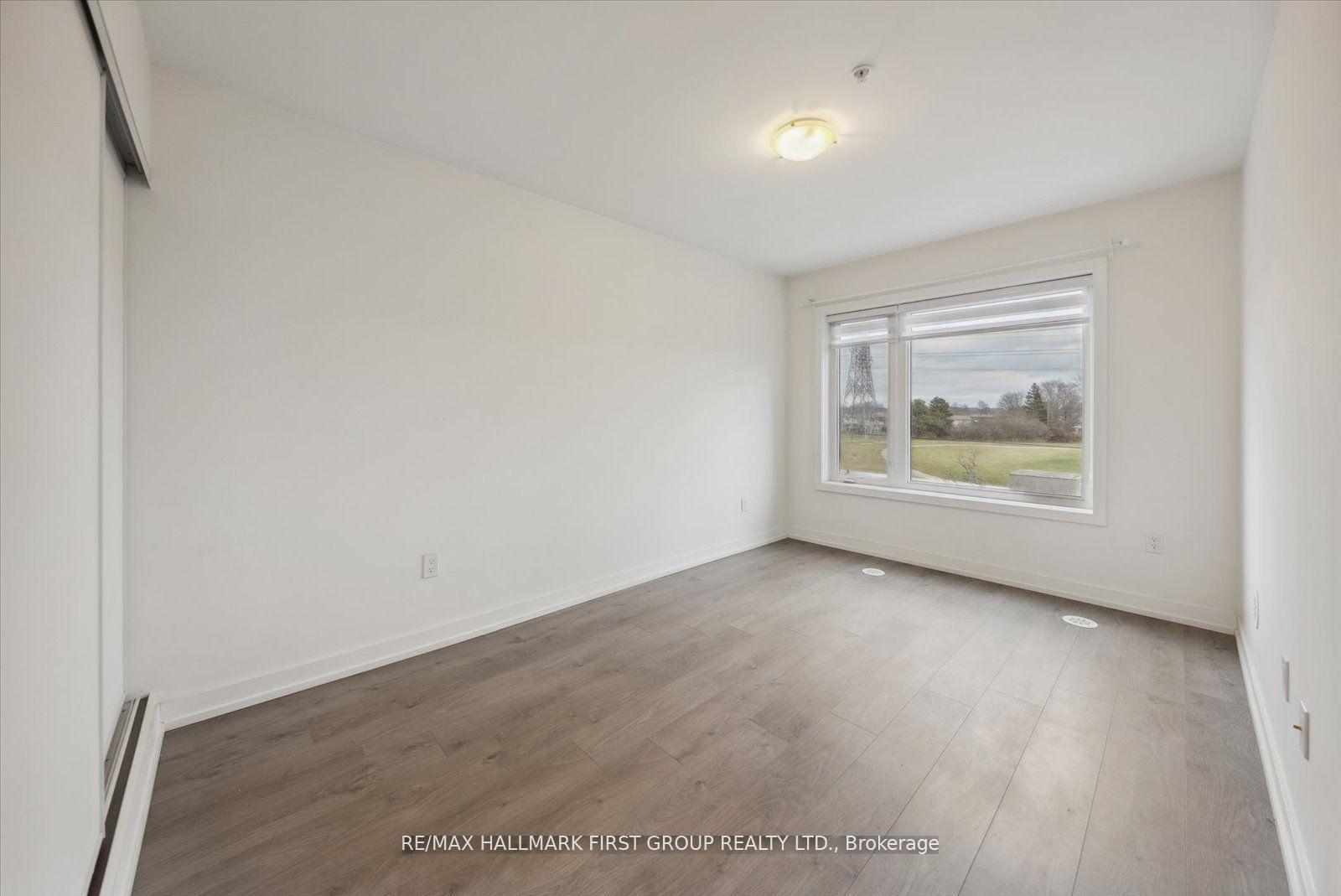 Photo 6 of Unit 405, 1555 Kingston Road, Pickering, Town Centre — HOMEH