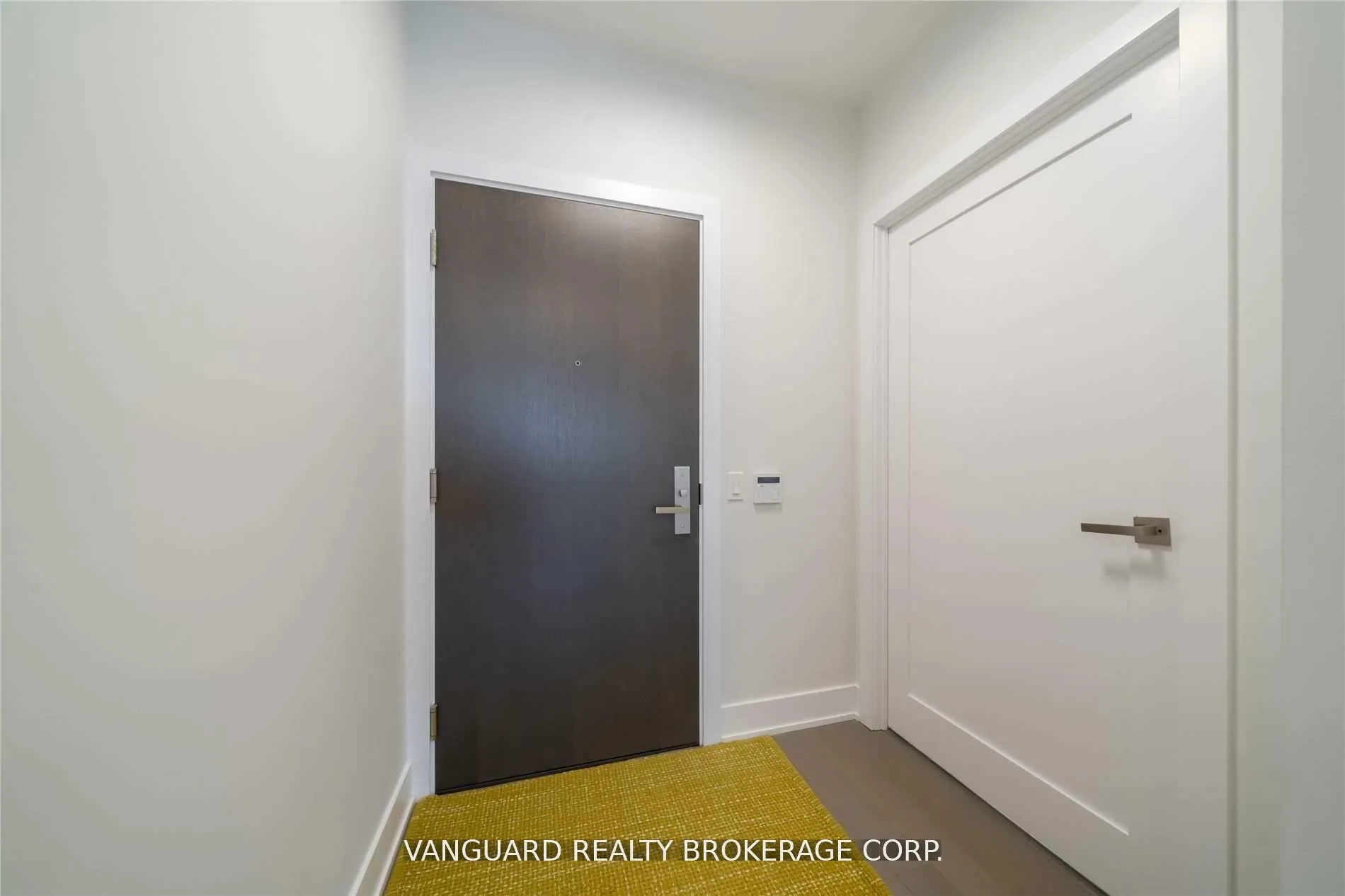 Photo 6 of Unit 213, 6 Jackes Avenue, Toronto, Rosedale-Moore Park — HOMEH