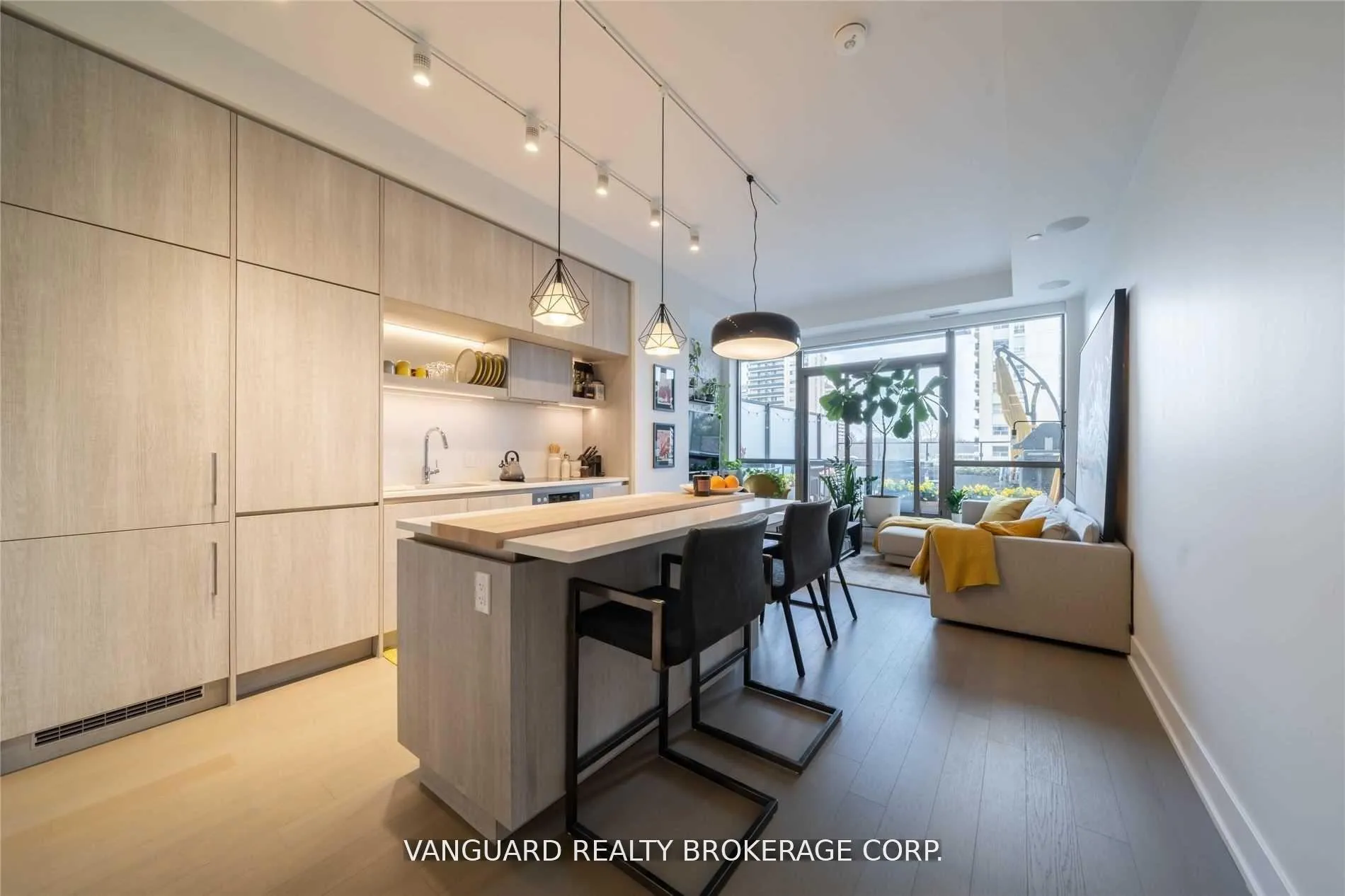Photo 10 of Unit 213, 6 Jackes Avenue, Toronto, Rosedale-Moore Park — HOMEH