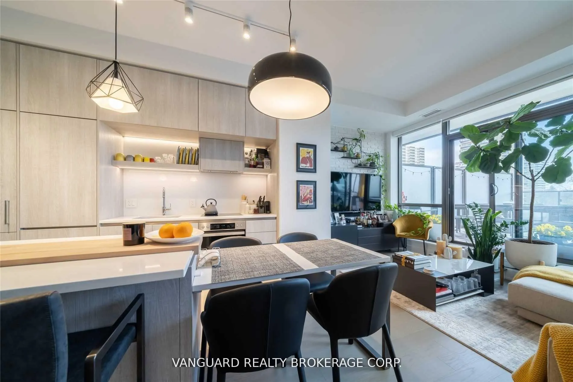 Photo 15 of Unit 213, 6 Jackes Avenue, Toronto, Rosedale-Moore Park — HOMEH
