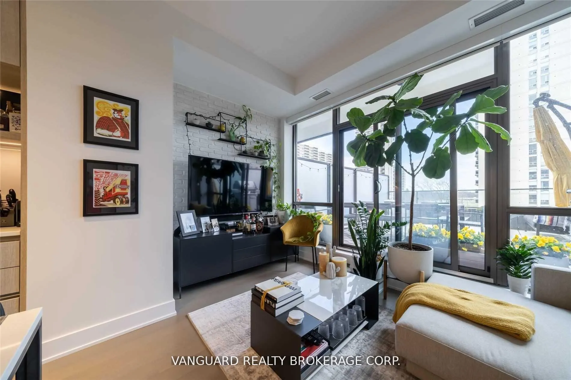 Photo 16 of Unit 213, 6 Jackes Avenue, Toronto, Rosedale-Moore Park — HOMEH