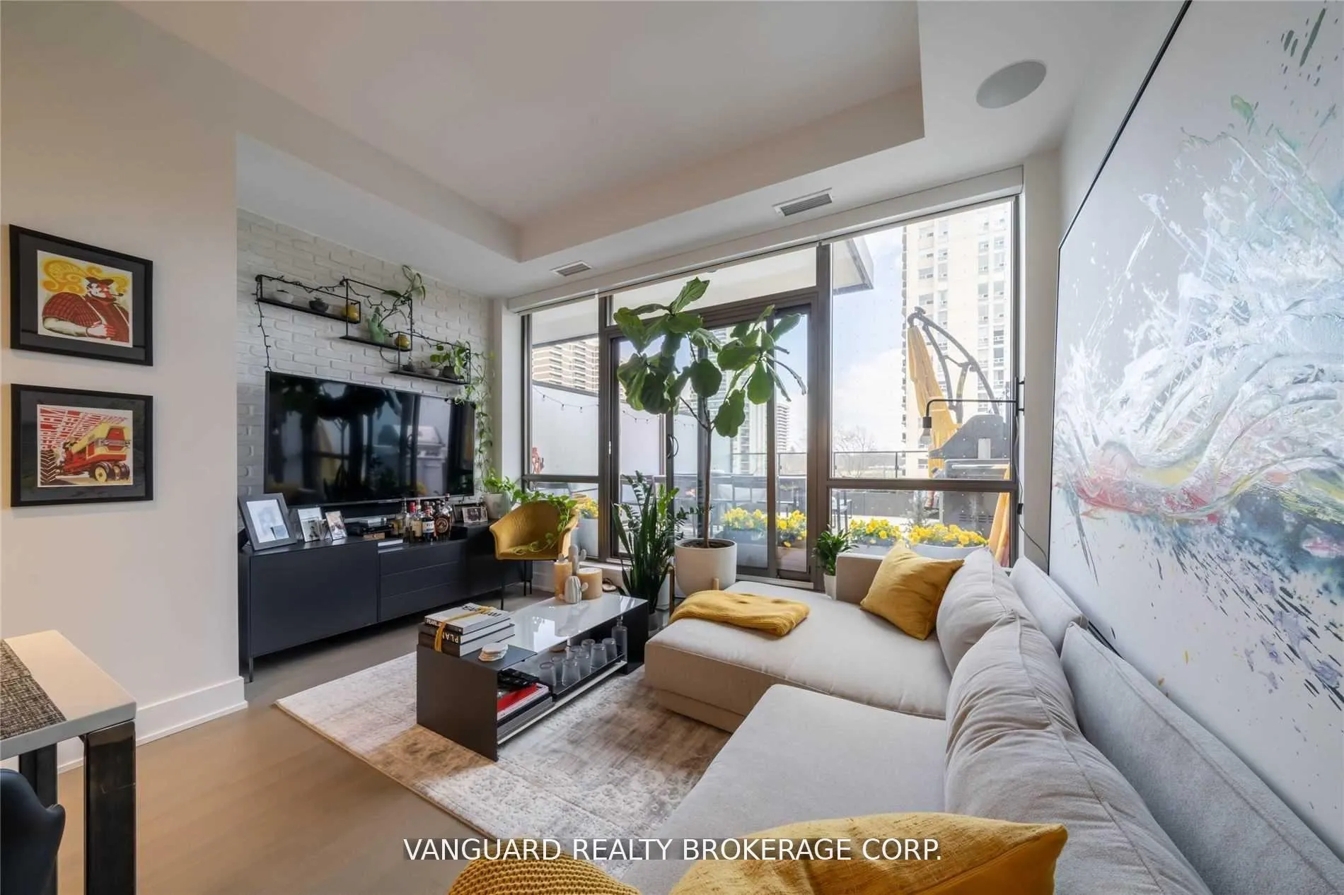 Photo 17 of Unit 213, 6 Jackes Avenue, Toronto, Rosedale-Moore Park — HOMEH
