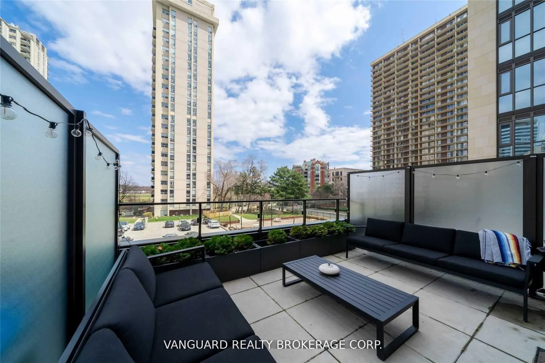 Photo 20 of Unit 213, 6 Jackes Avenue, Toronto, Rosedale-Moore Park — HOMEH