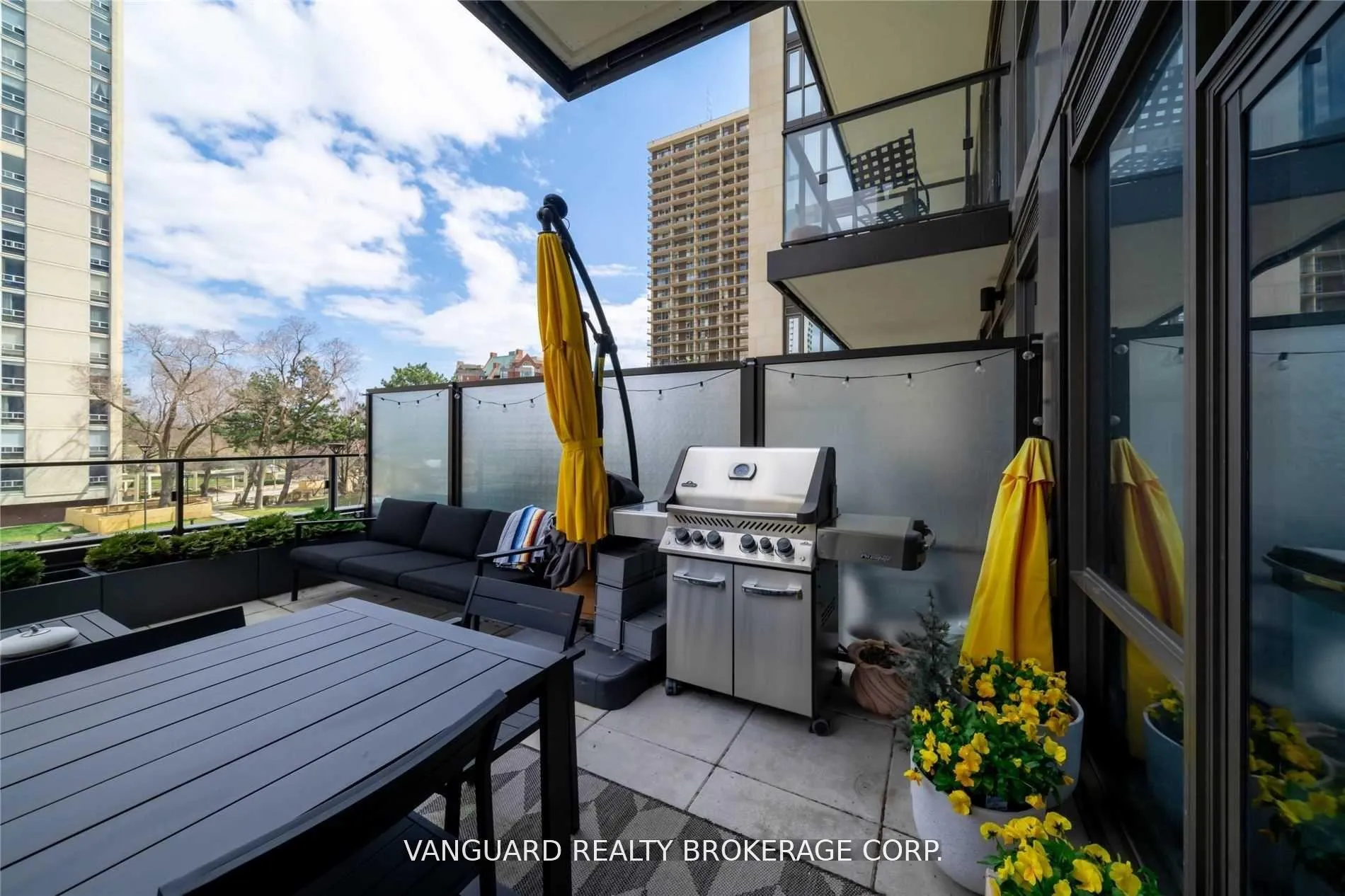Photo 23 of Unit 213, 6 Jackes Avenue, Toronto, Rosedale-Moore Park — HOMEH