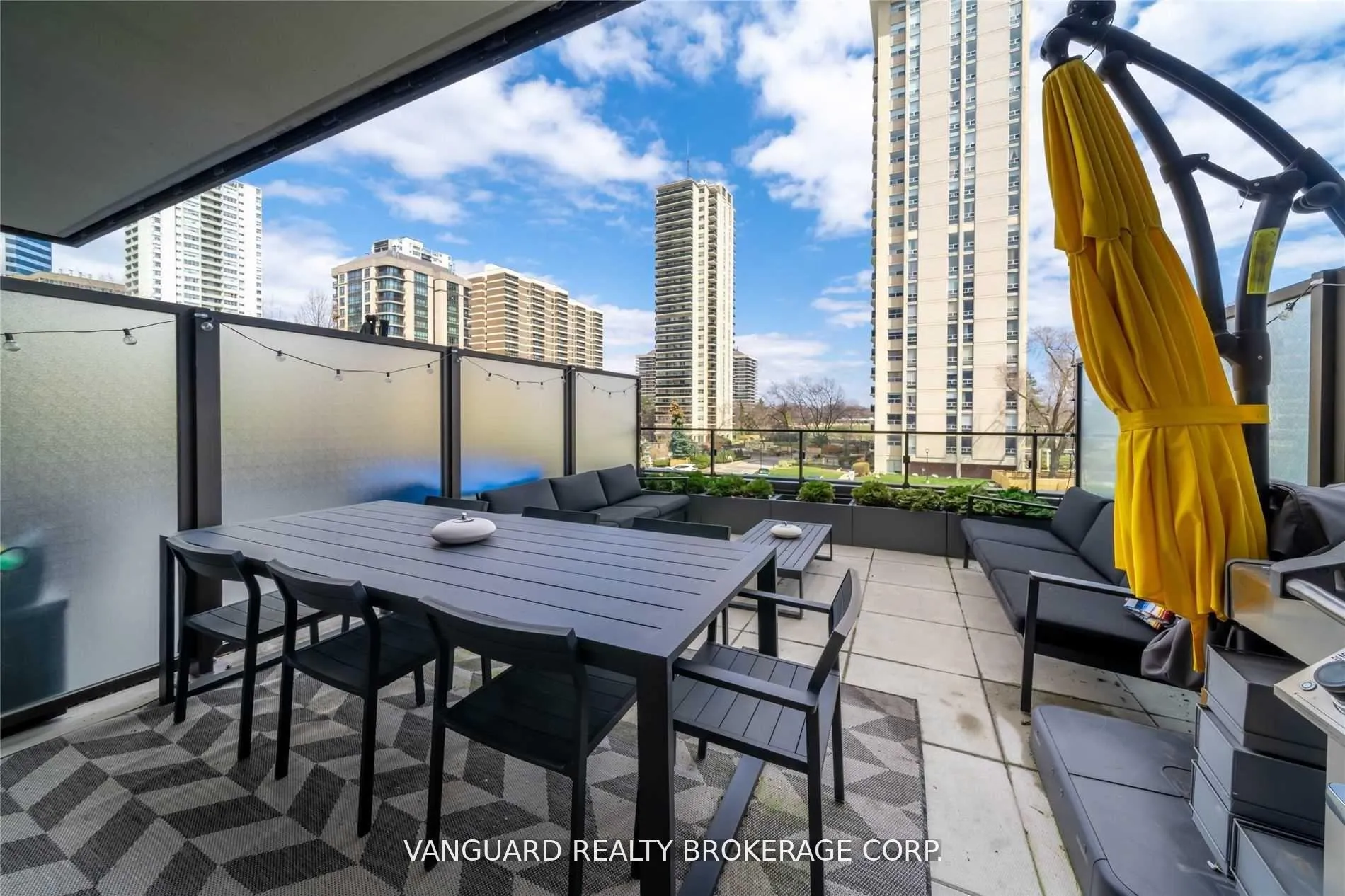 Photo 24 of Unit 213, 6 Jackes Avenue, Toronto, Rosedale-Moore Park — HOMEH