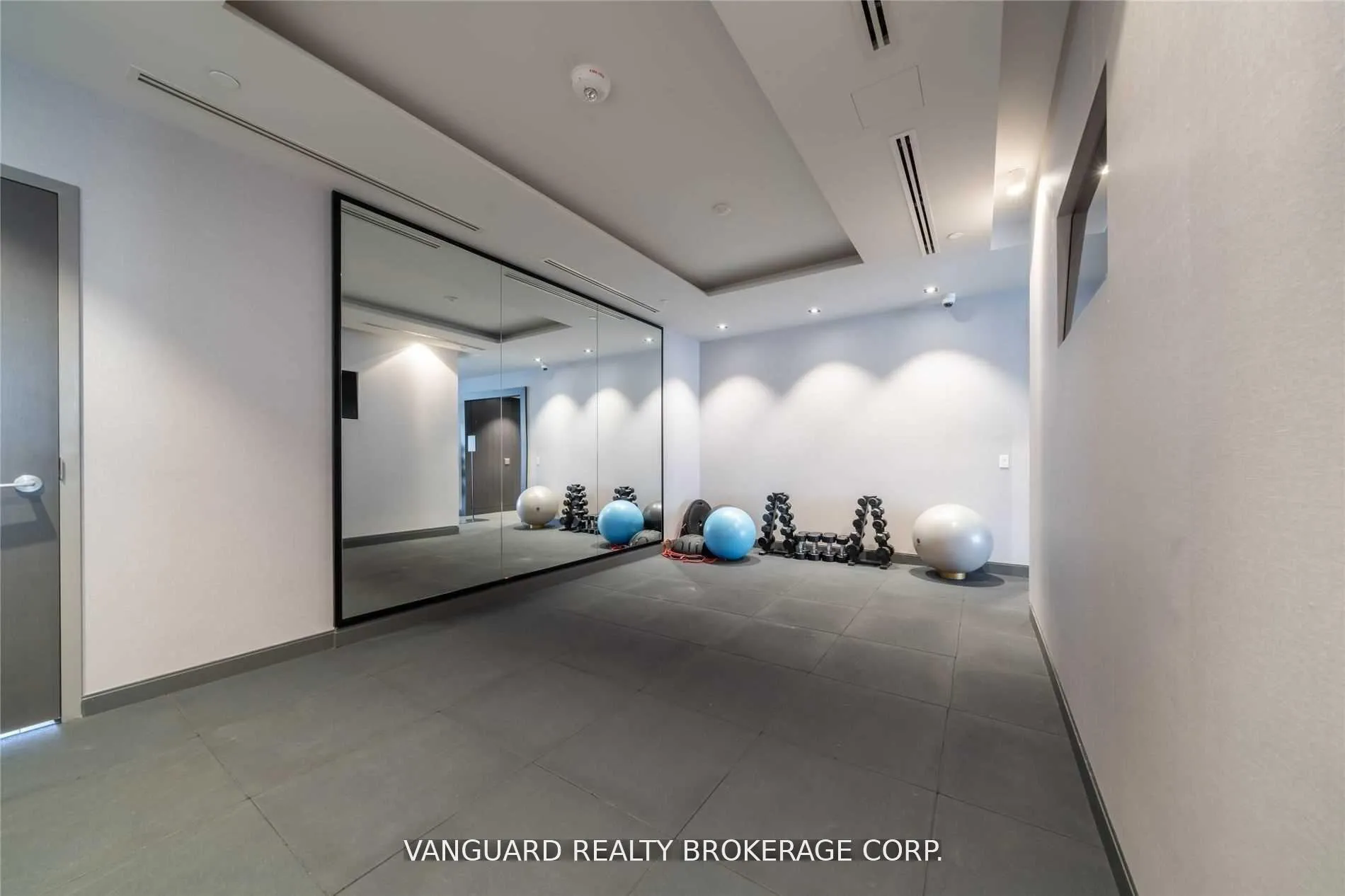 Photo 26 of Unit 213, 6 Jackes Avenue, Toronto, Rosedale-Moore Park — HOMEH