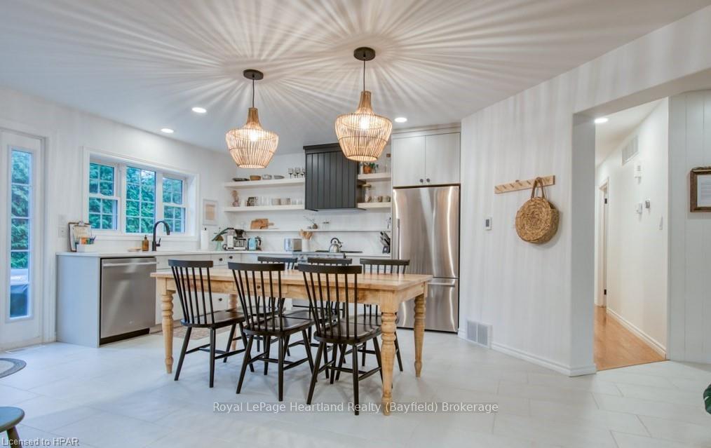Photo 12 of 32 Glass St, Bluewater, Bayfield — HOMEH