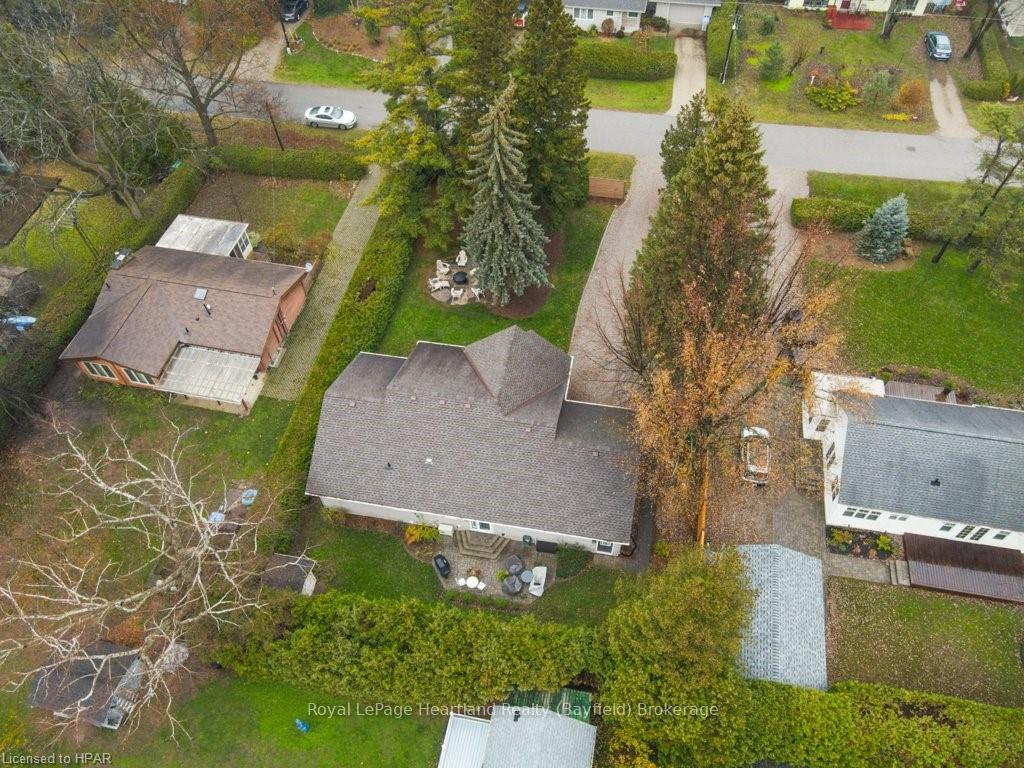 Photo 30 of 32 Glass St, Bluewater, Bayfield — HOMEH