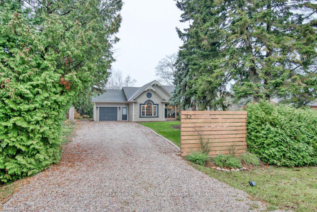 Photo 29 of 32 Glass St, Bluewater, Bayfield — HOMEH