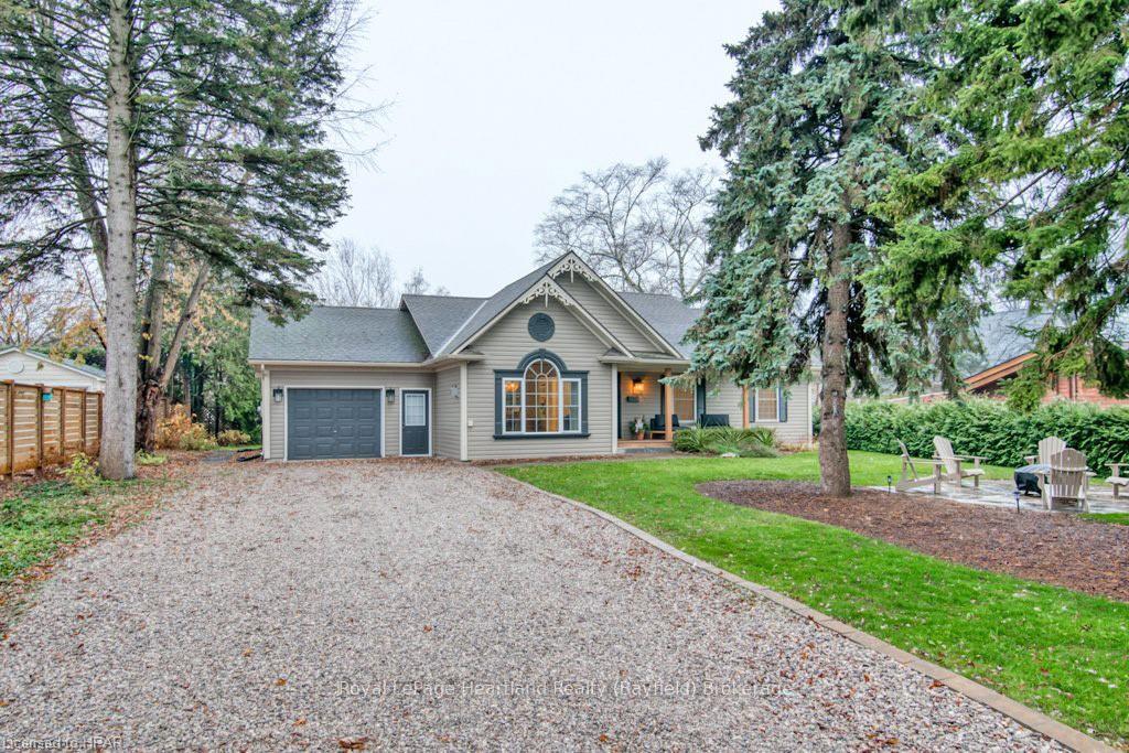 Photo 31 of 32 Glass St, Bluewater, Bayfield — HOMEH