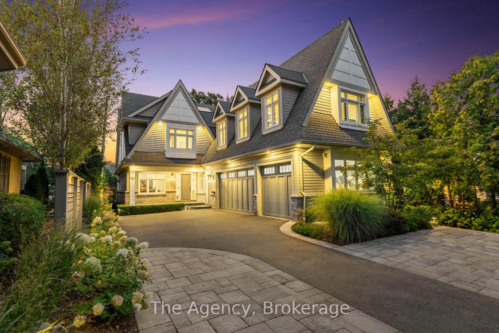 Front of 3087 Lakeshore Road
