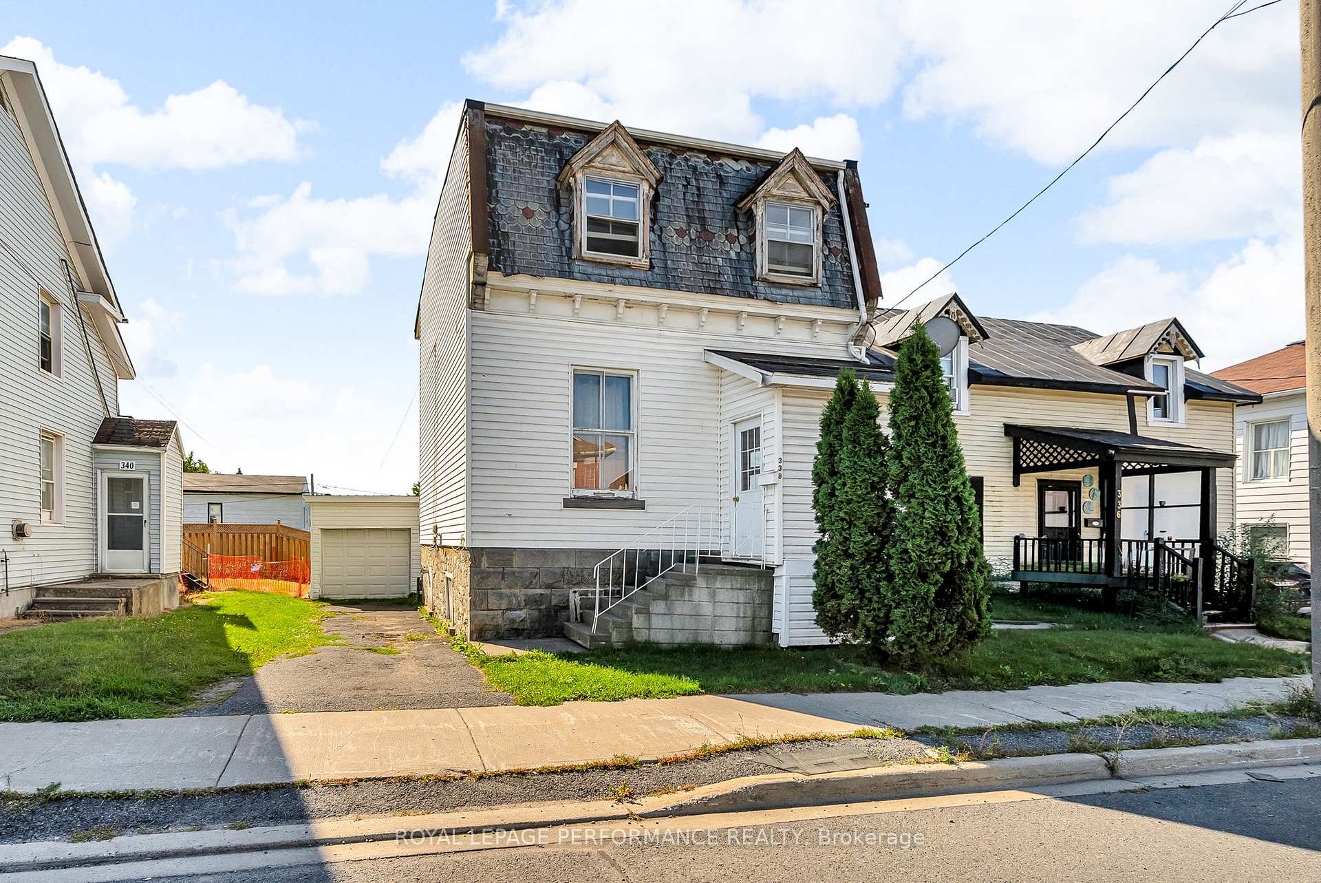 Photo 3 of 338 Water Street E, Cornwall — HOMEH