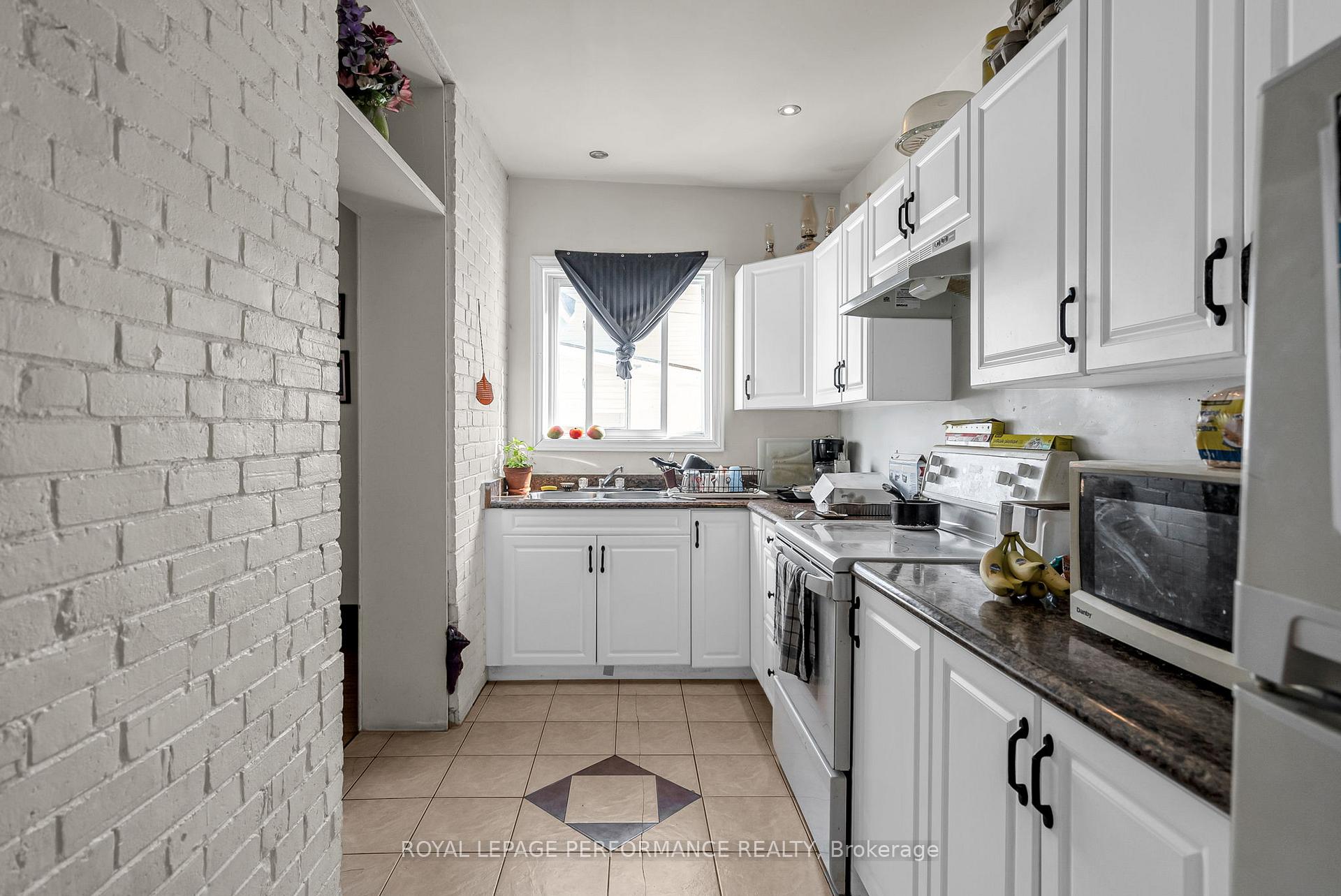 Photo 10 of 338 Water Street E, Cornwall — HOMEH