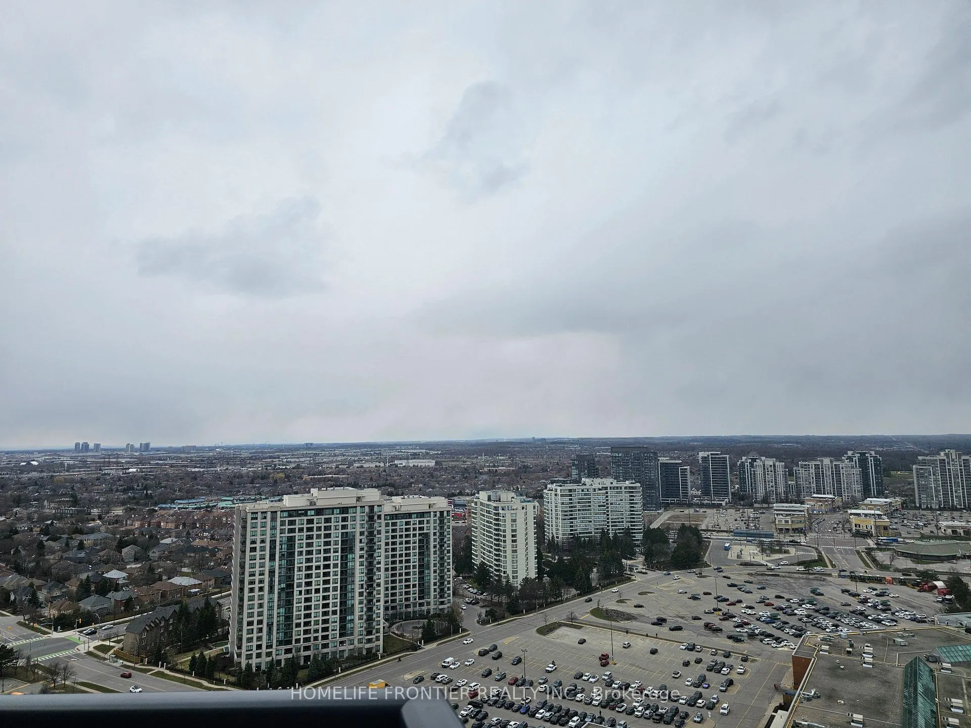 Photo 15 of Unit 2607, 30 Upper Mall Way, Vaughan, Brownridge — HOMEH
