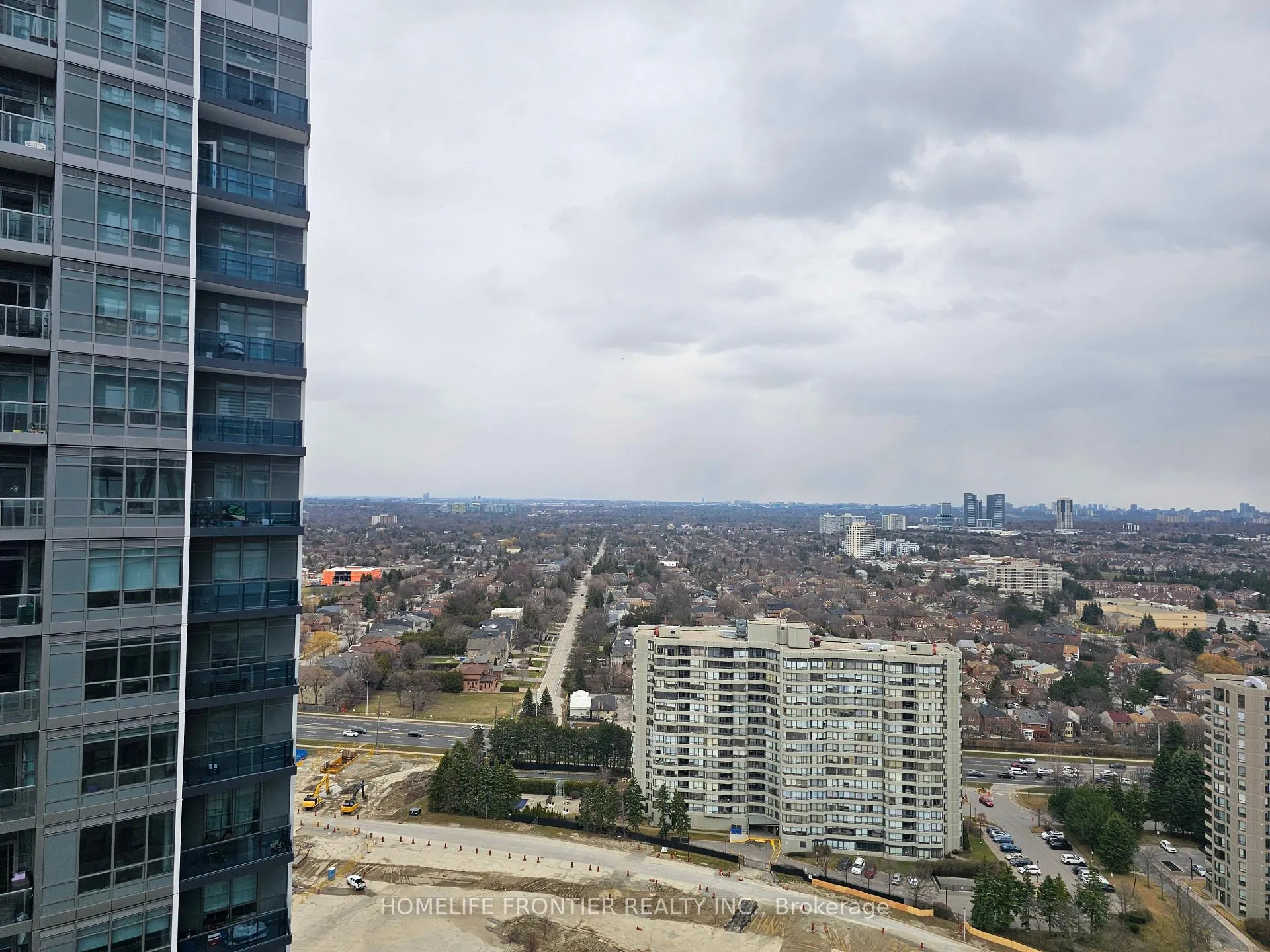 Photo 16 of Unit 2607, 30 Upper Mall Way, Vaughan, Brownridge — HOMEH