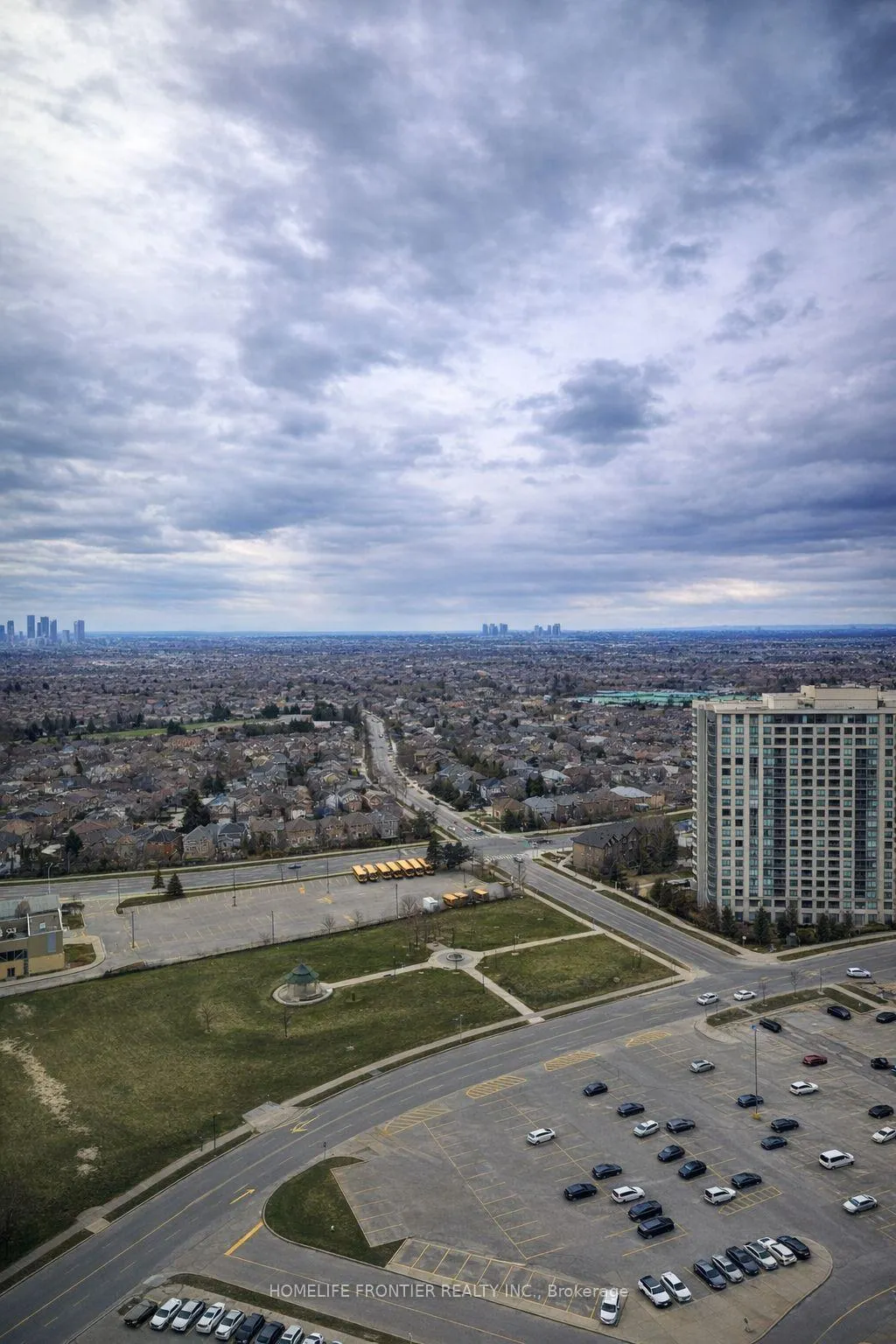 Photo 19 of Unit 2607, 30 Upper Mall Way, Vaughan, Brownridge — HOMEH