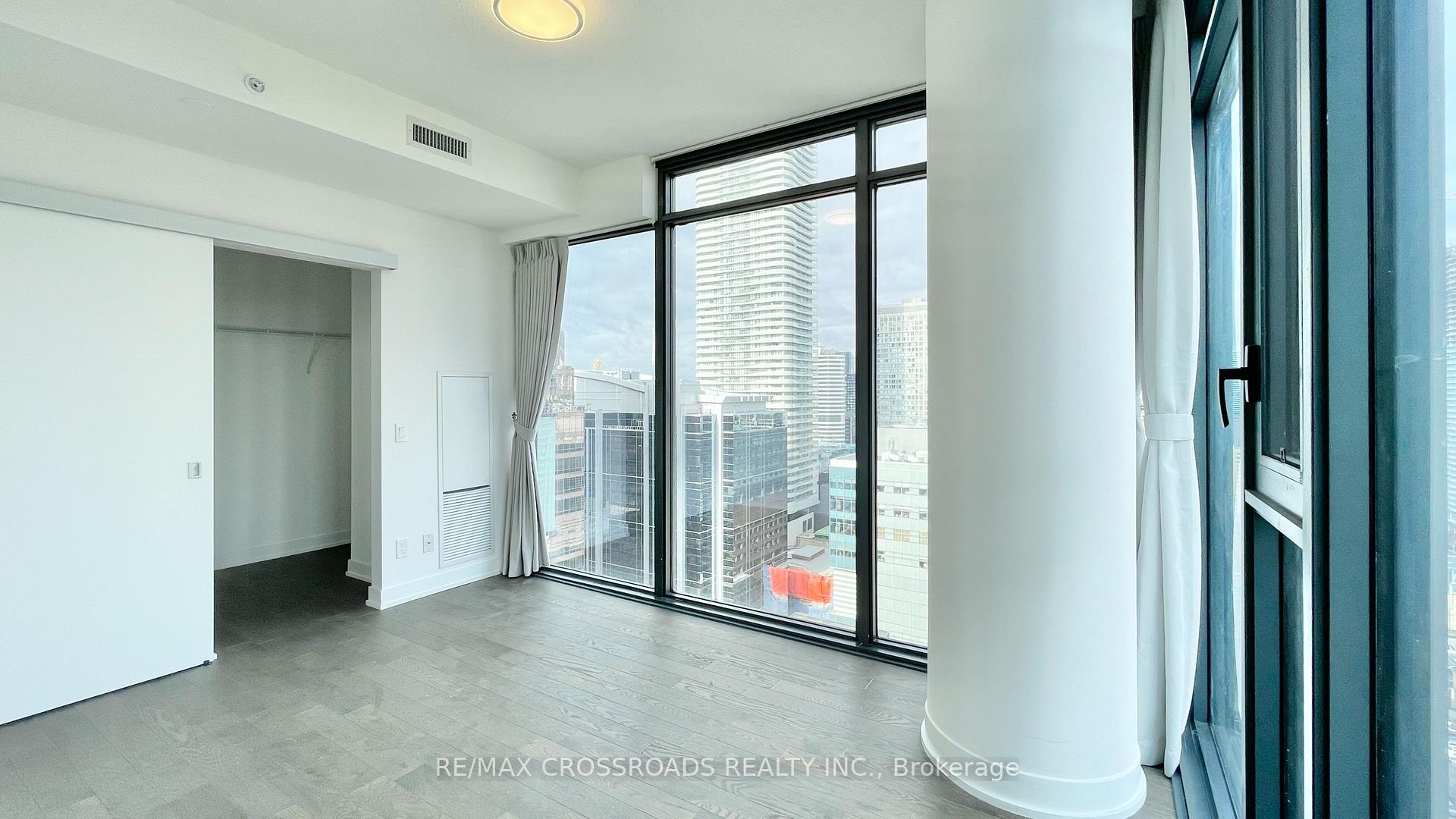 Photo 8 of Unit 2816, 25 Richmond Street E, Toronto, Church-Yonge Corridor — HOMEH