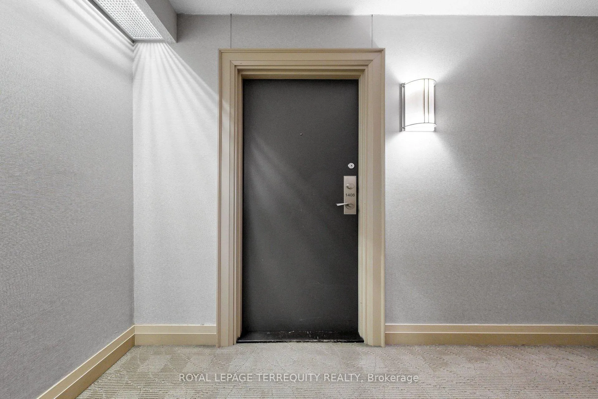 Photo 6 of Unit 1408, 100 Quebec Avenue, Toronto, High Park North — HOMEH