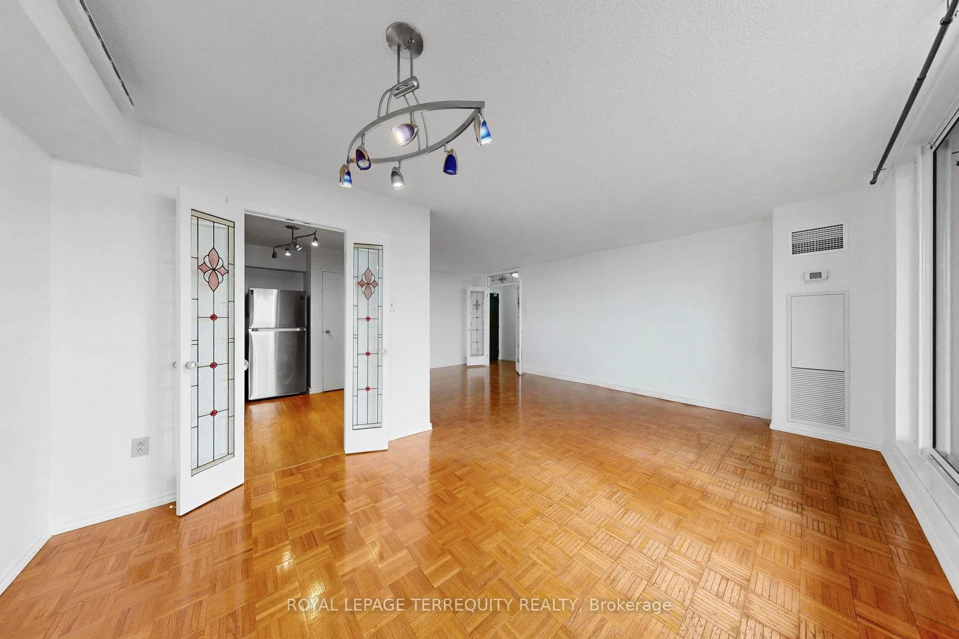 Photo 18 of Unit 1408, 100 Quebec Avenue, Toronto, High Park North — HOMEH