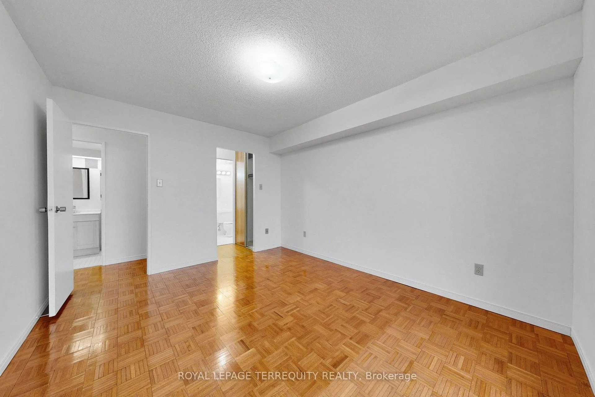 Photo 30 of Unit 1408, 100 Quebec Avenue, Toronto, High Park North — HOMEH