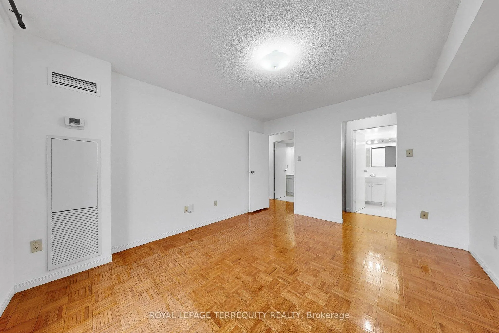 Photo 31 of Unit 1408, 100 Quebec Avenue, Toronto, High Park North — HOMEH