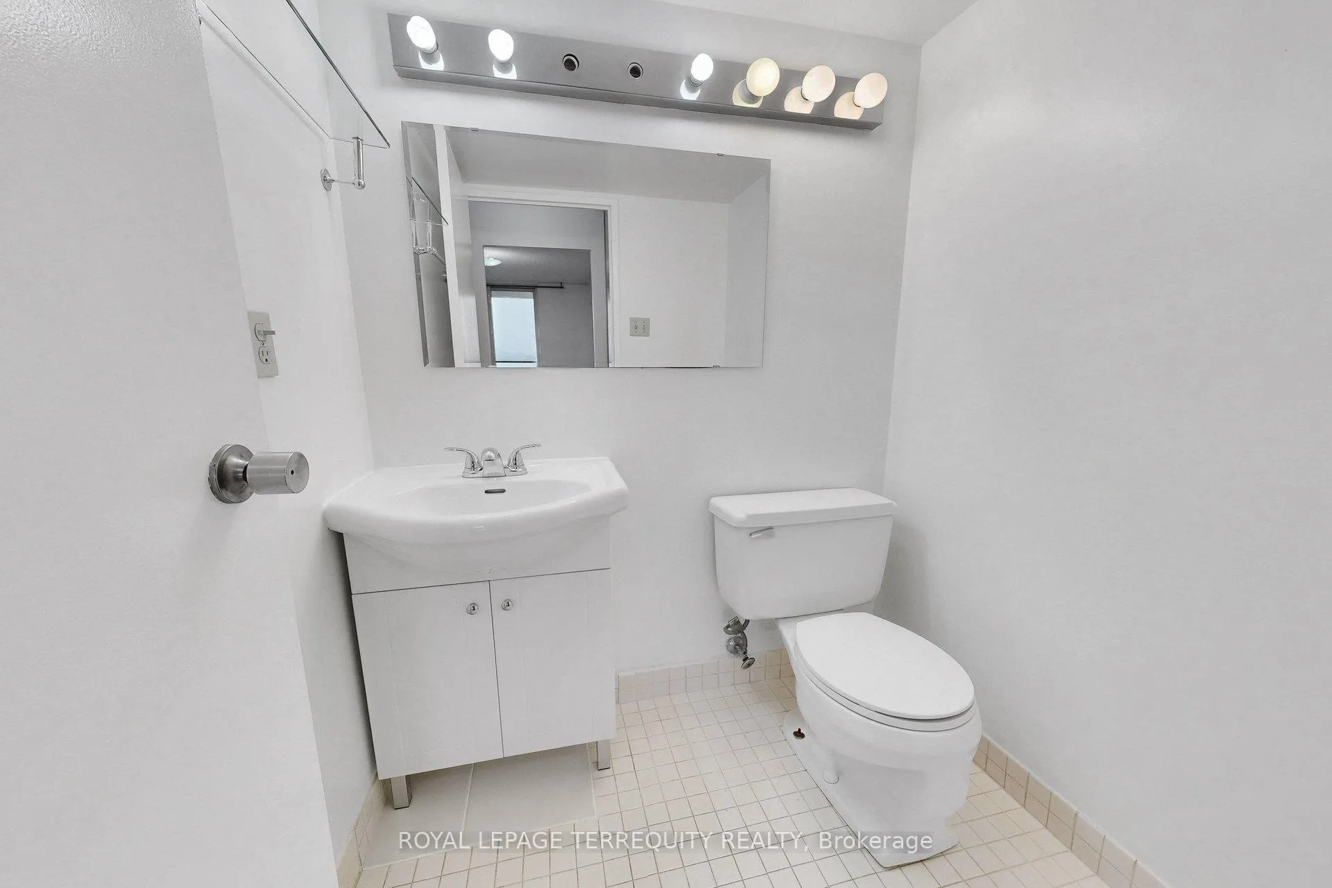 Photo 33 of Unit 1408, 100 Quebec Avenue, Toronto, High Park North — HOMEH