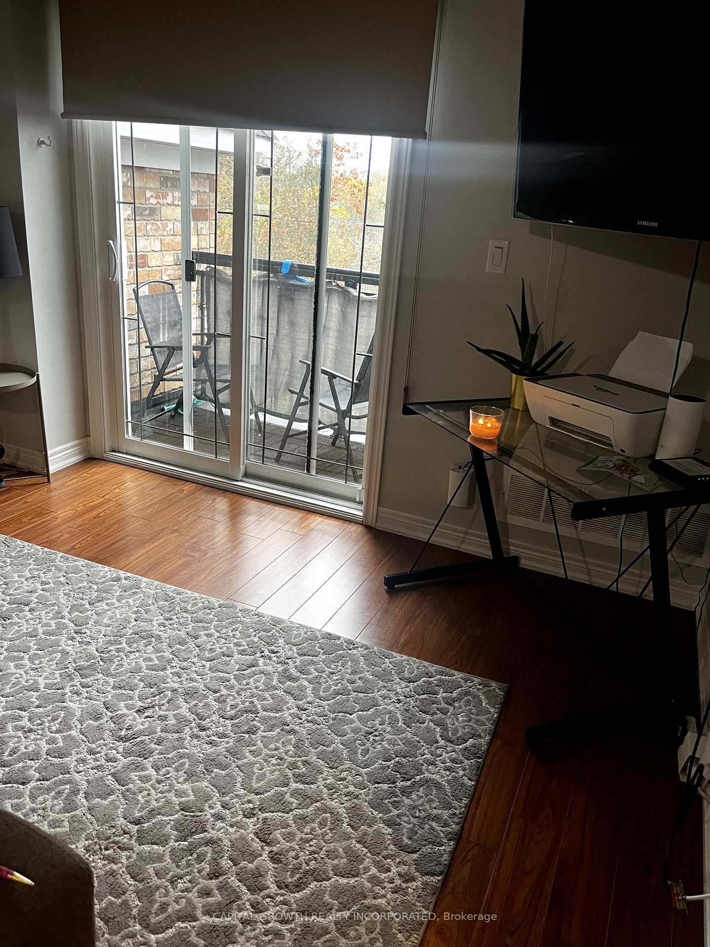 Photo 4 of Unit 302, 15160 Yonge Street, Aurora, Aurora Village — HOMEH