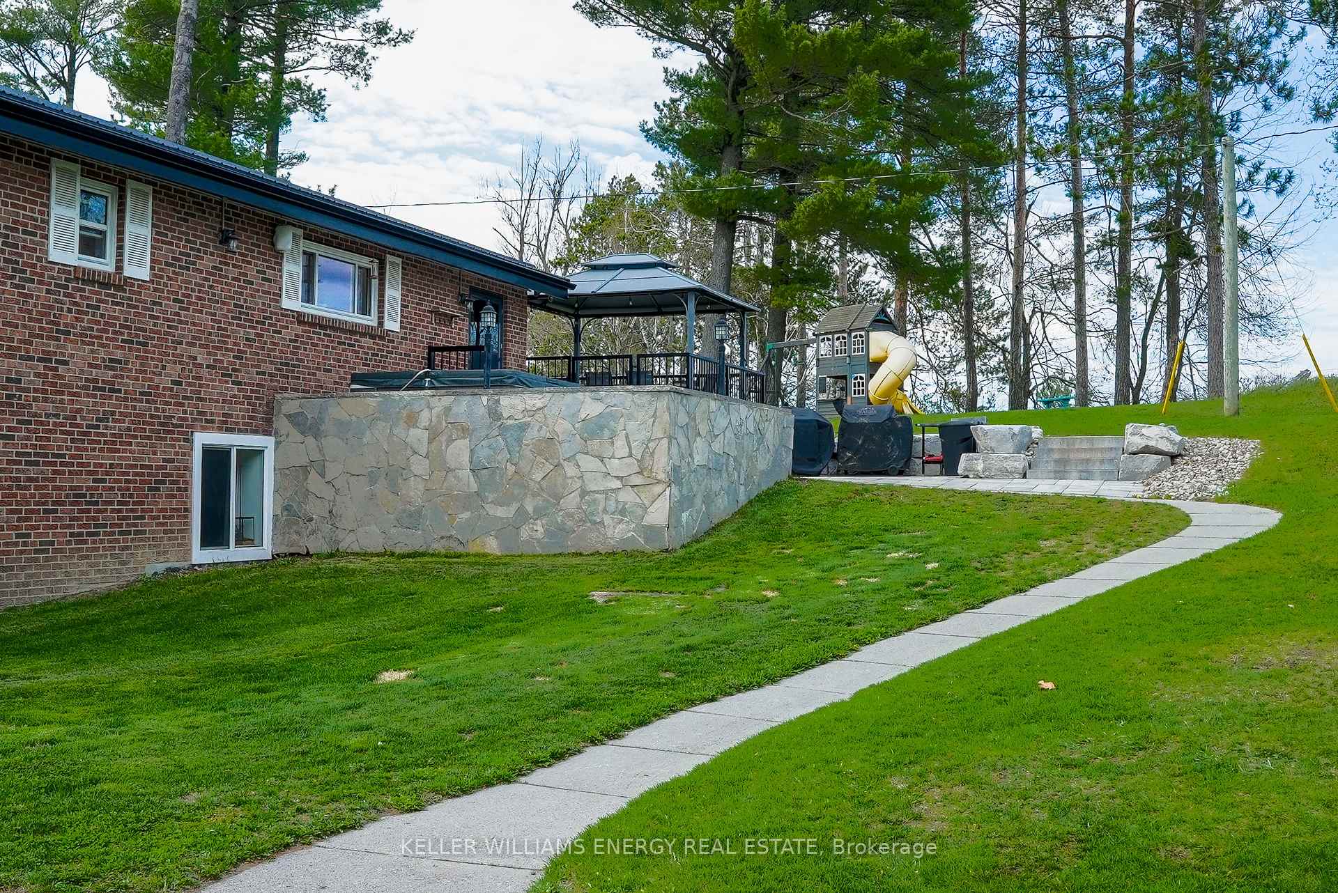 Photo 10 of 54 Zion Line, Cavan Monaghan, Cavan Twp — HOMEH